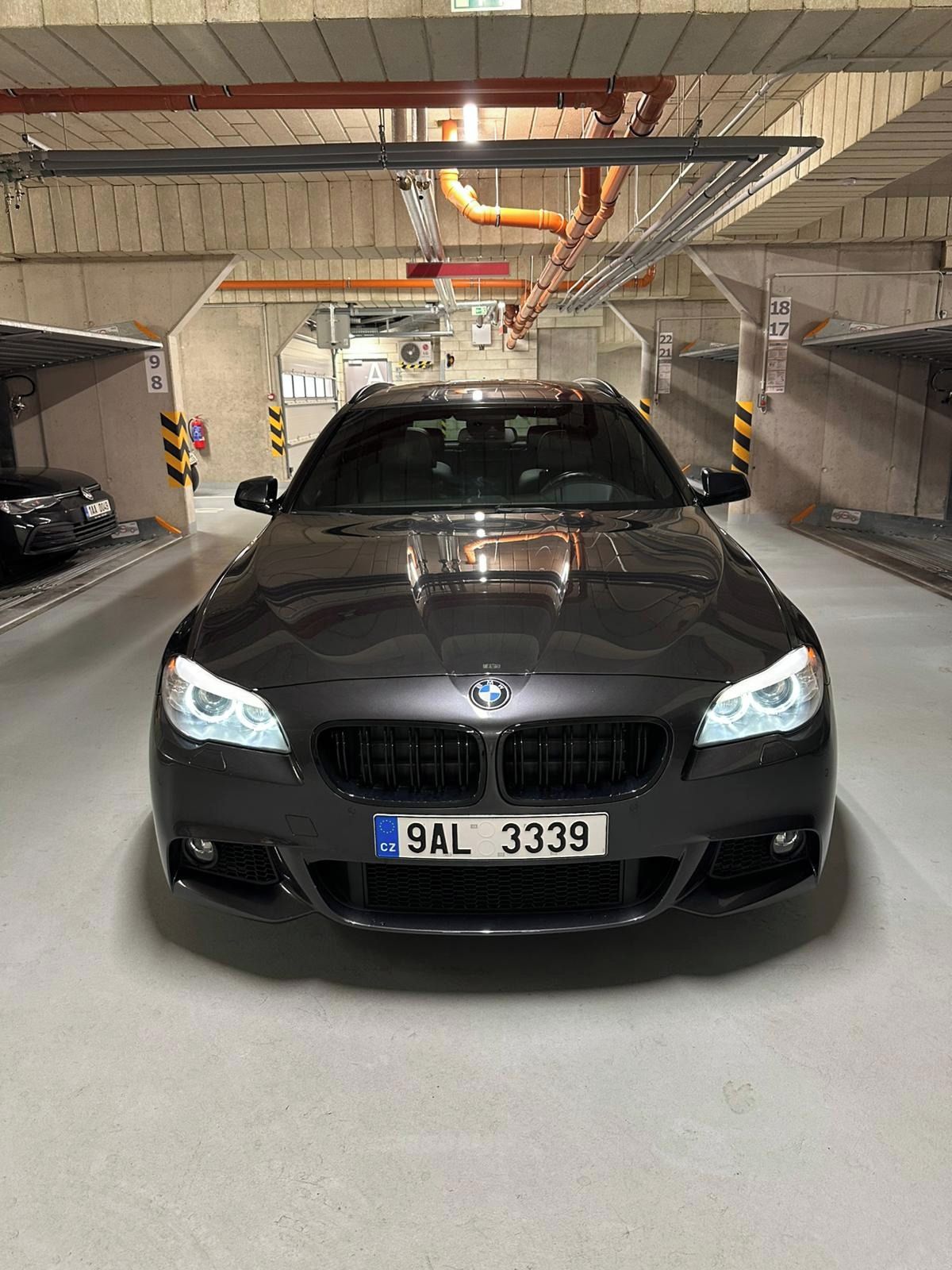 BMW Řada 5, INDIVIDUAL xDrive 190kW