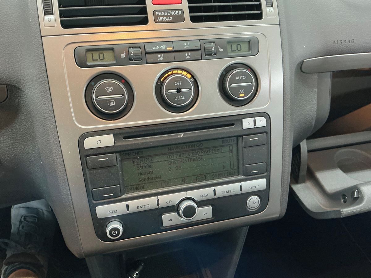 Volkswagen Touran, 1.6Mpi 75KW UNITED 7-MÍST TOP - fotka 3