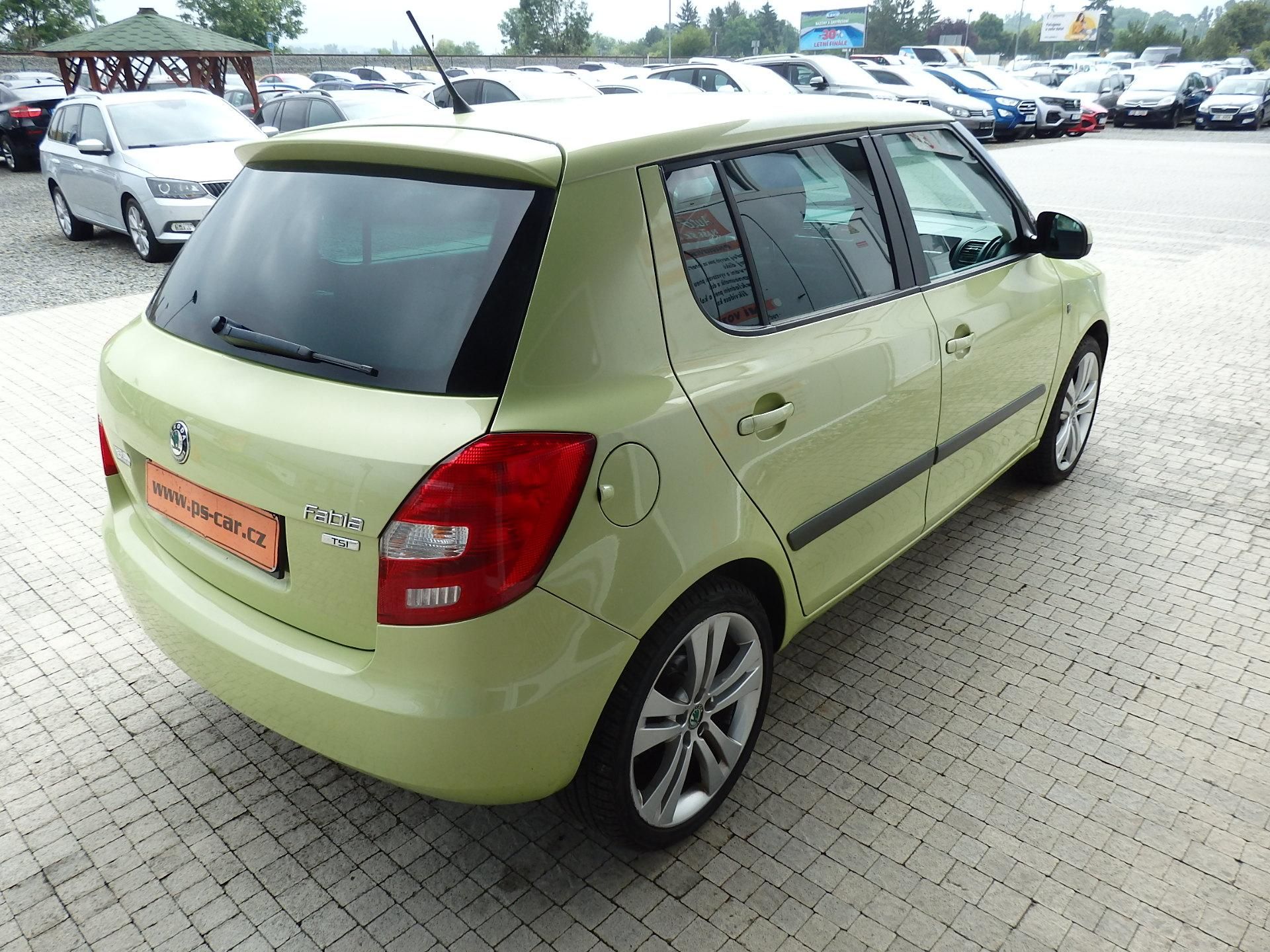 Škoda Fabia, 1.2 TSI 63 kW KLIMATIZACE - fotka 4