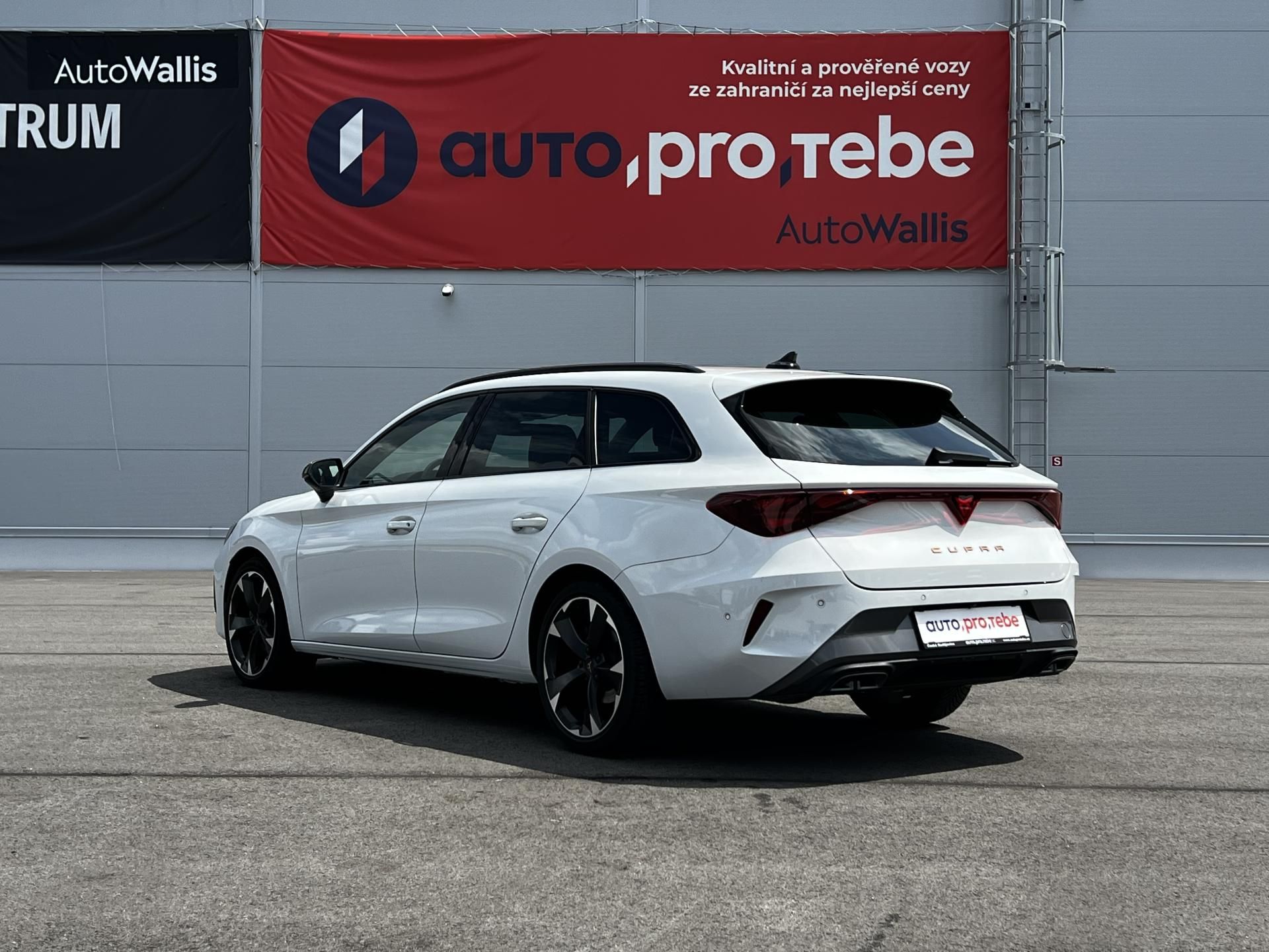 Cupra Leon, 1.5 eTSI 110kW DSG 1.Maj DPH - fotka 5
