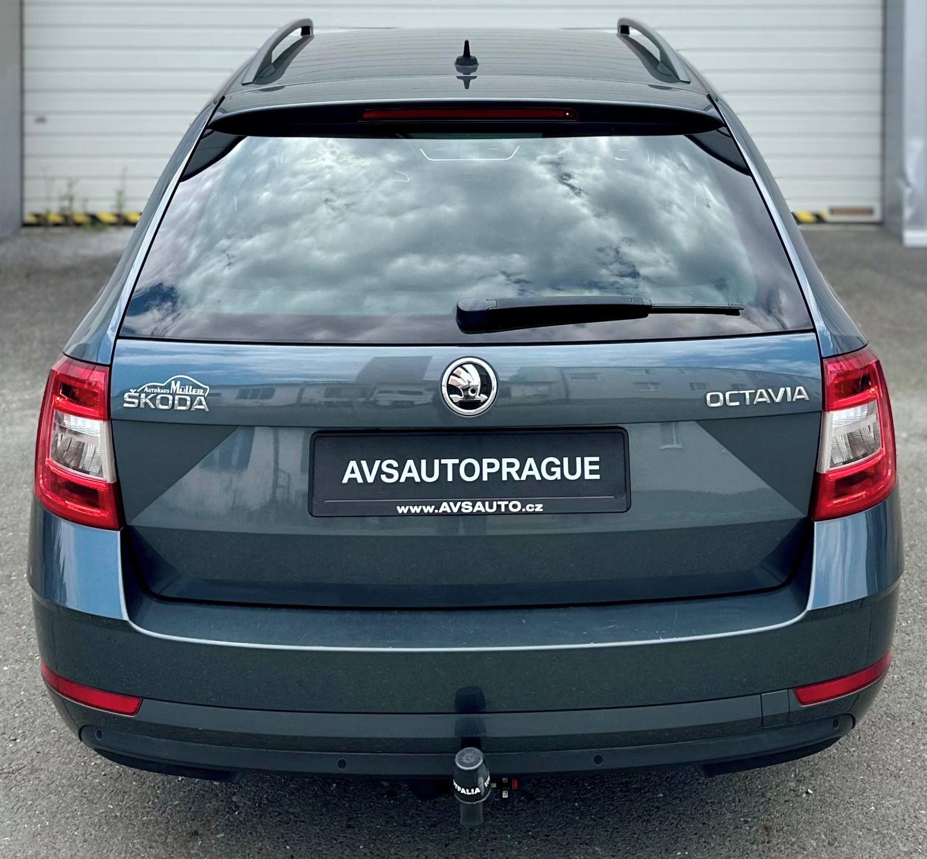 Škoda Octavia, III FL COMBI 1.6 TDI DSG  85KW - fotka 5