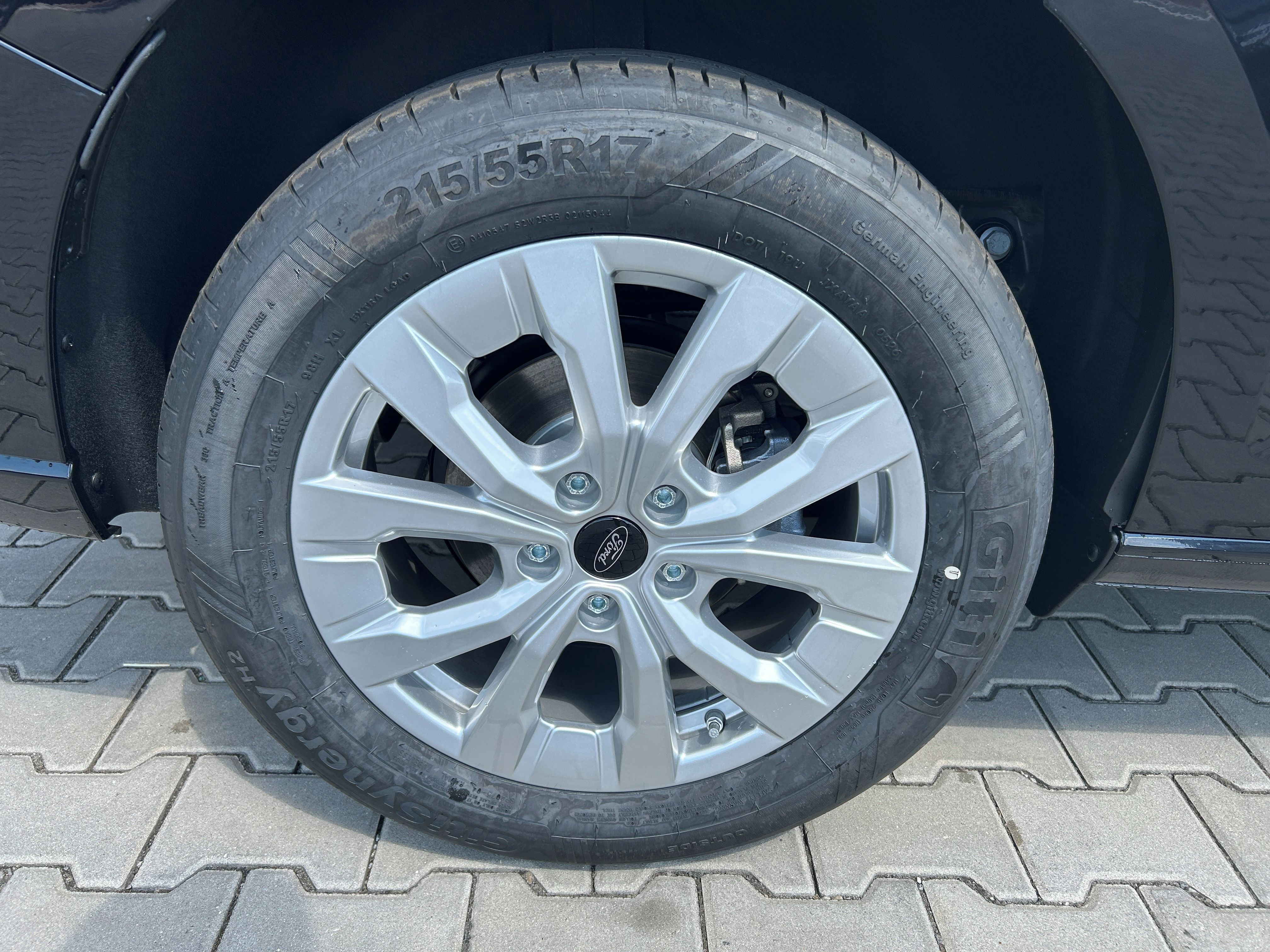 Ford Tourneo Connect, 1.5 Ecoboost 85kW AT Titanium - fotka 4