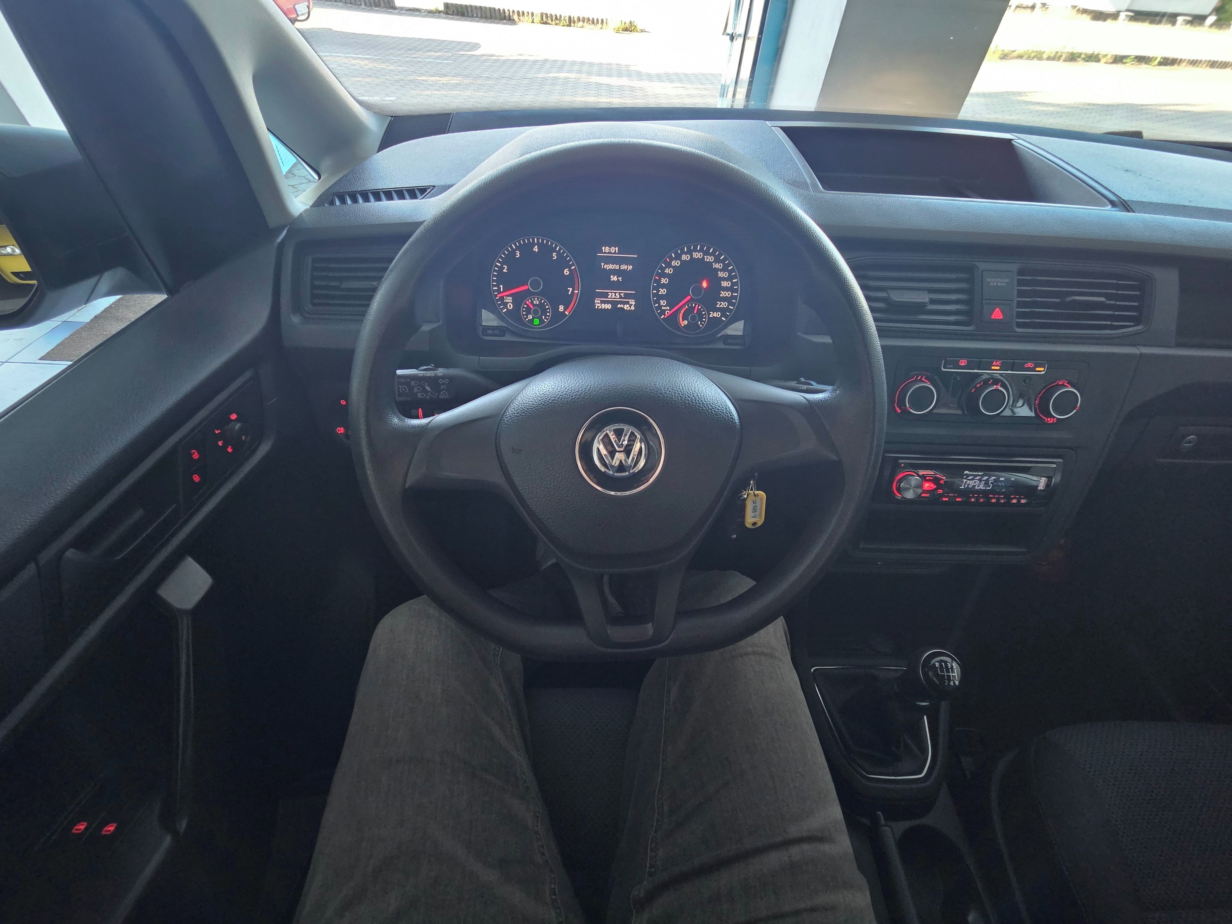 Volkswagen Caddy - fotka 4