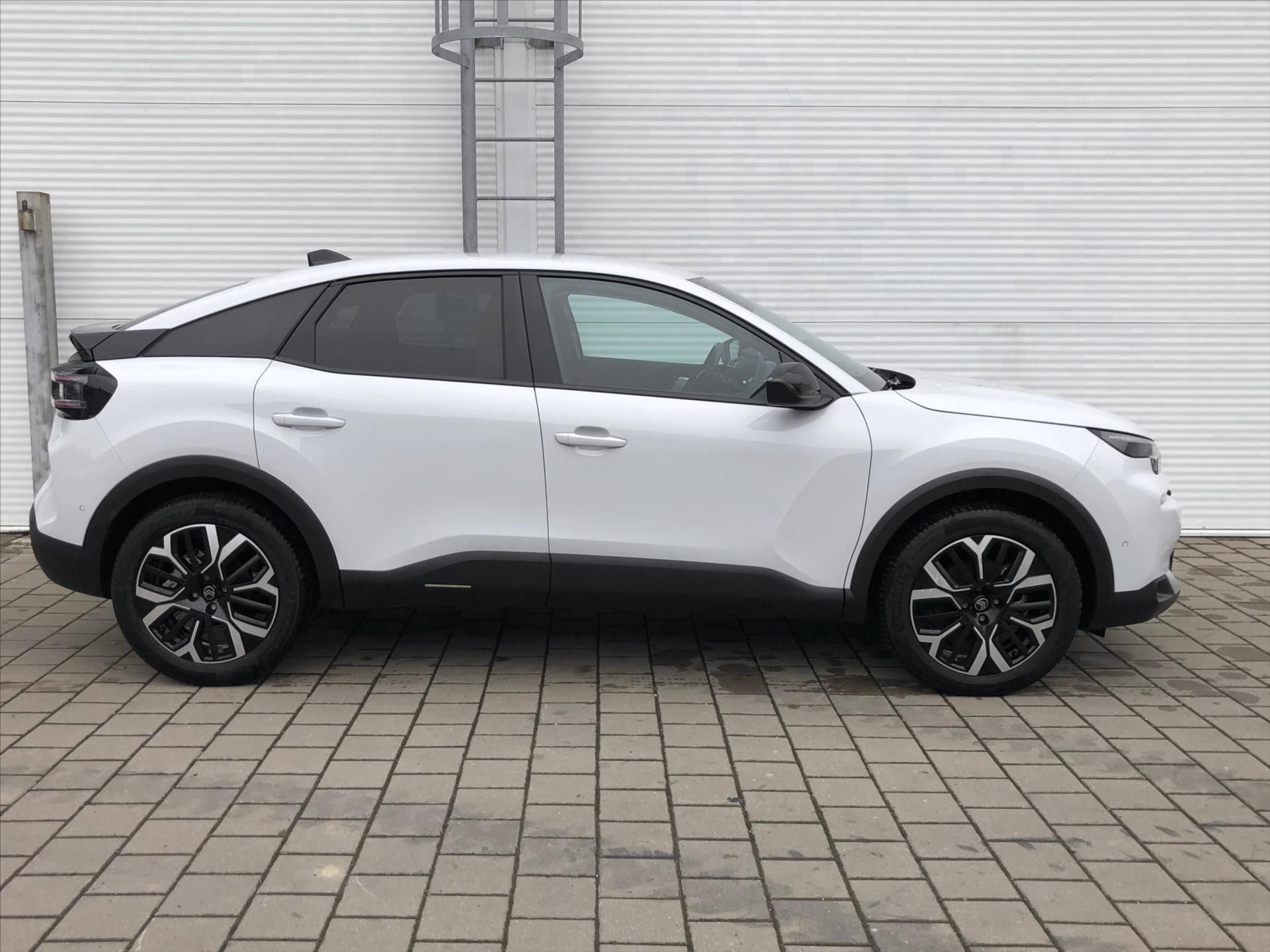 Citroën C4, 1,2 Petrol MAX 130k Automatic - fotka 3