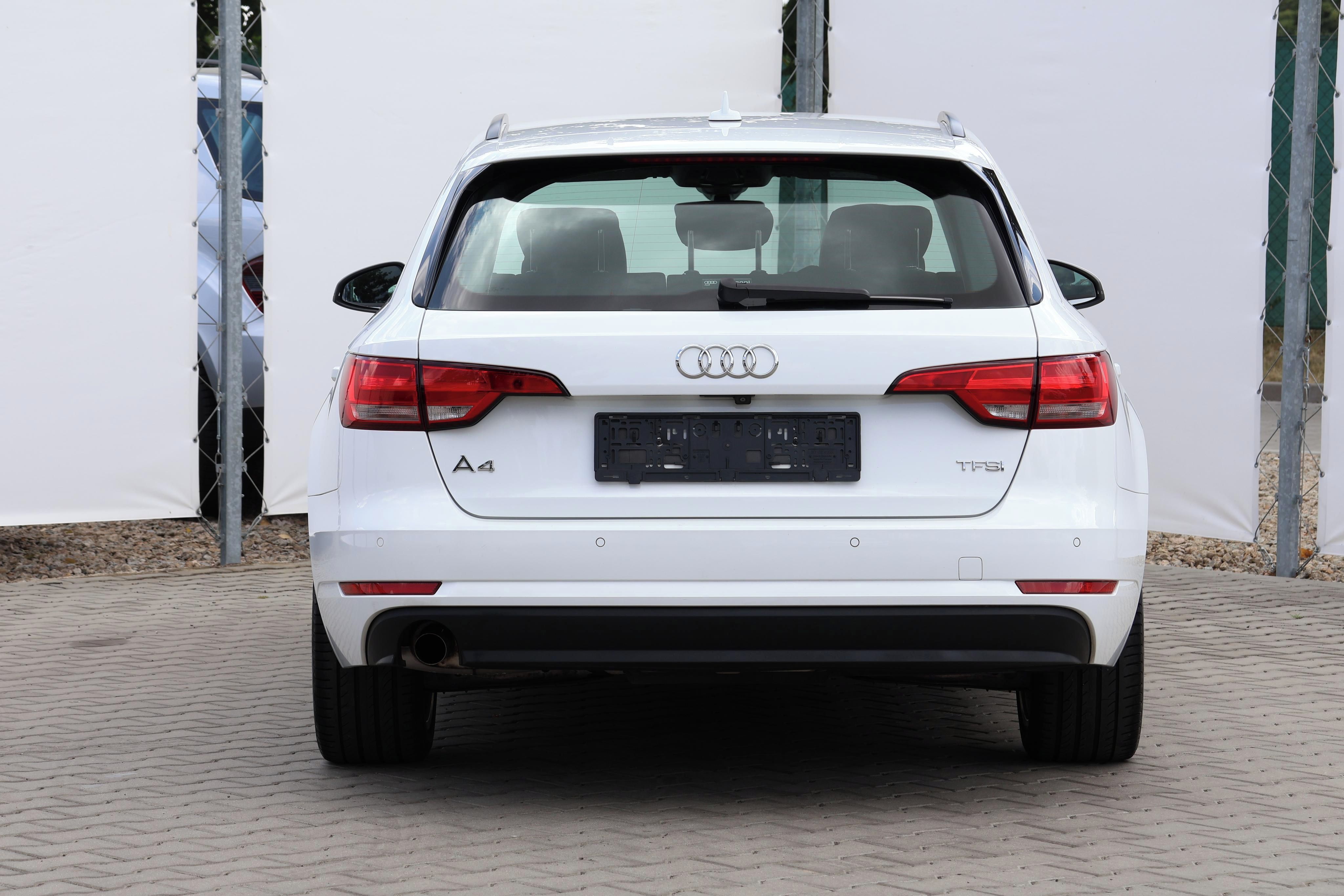 Audi A4, 1.4TFSI 110kW 134.000km ACC - fotka 5