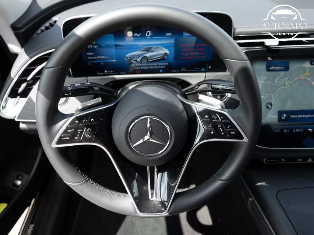 Mercedes-Benz Třídy E, 220d Avantgarde*360KAMER*KŮŽE - fotka 4