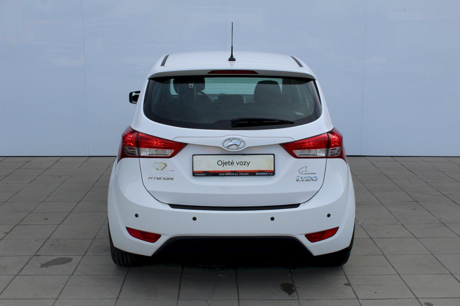 Hyundai ix20, 1,6  91kw - fotka 6
