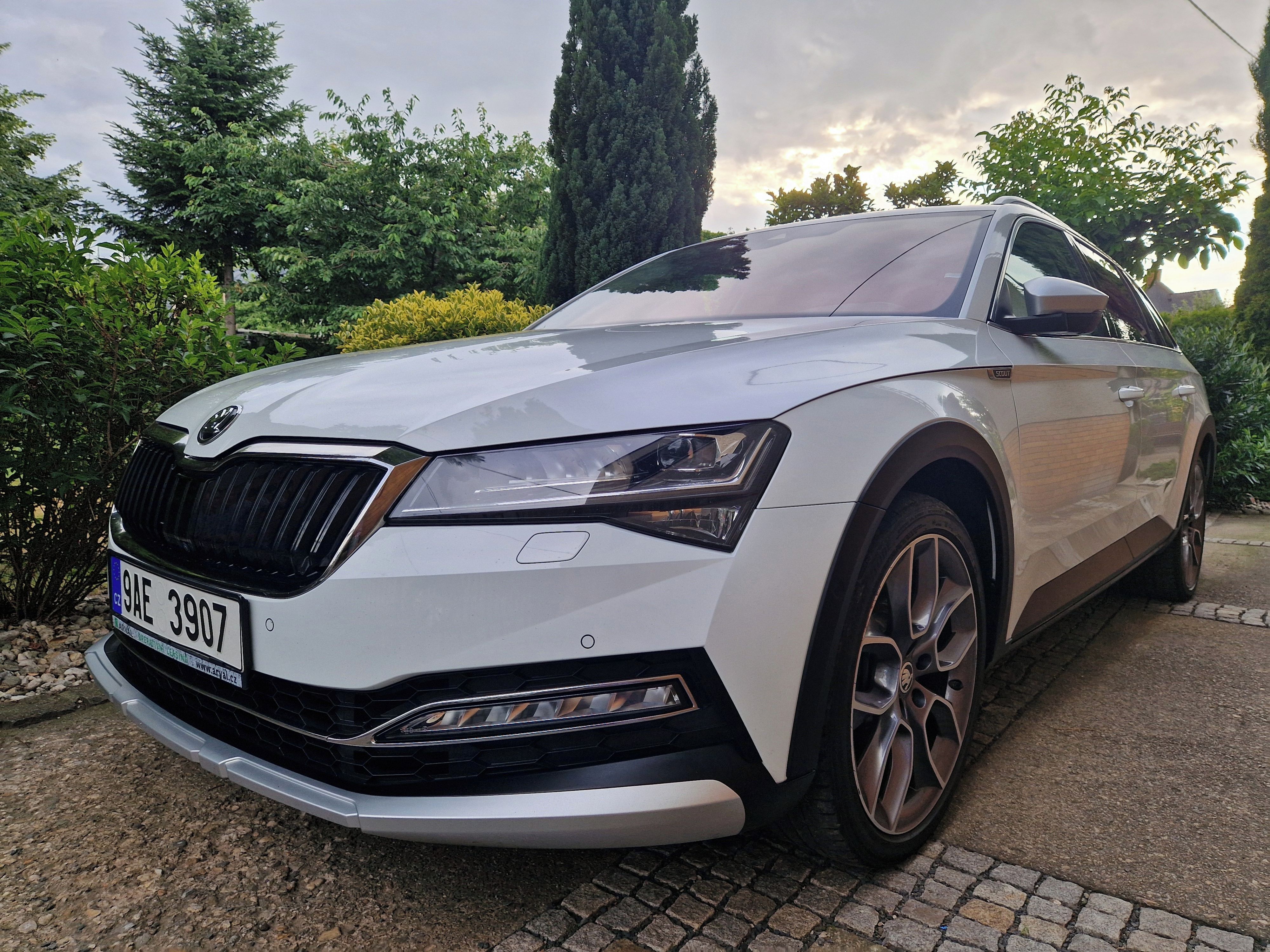 Škoda Superb, 2,0 TSI 206kW Scout 4x4 - fotka 2