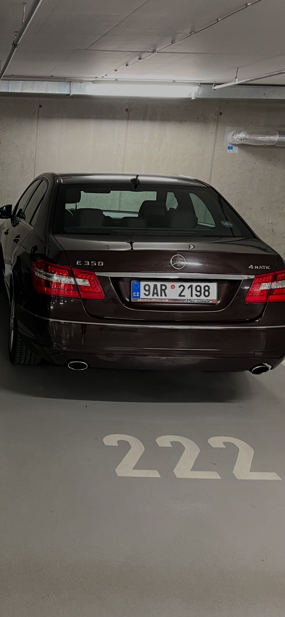 Mercedes-Benz Třídy E, Mercedes E350 benzin 4x4 - fotka 4