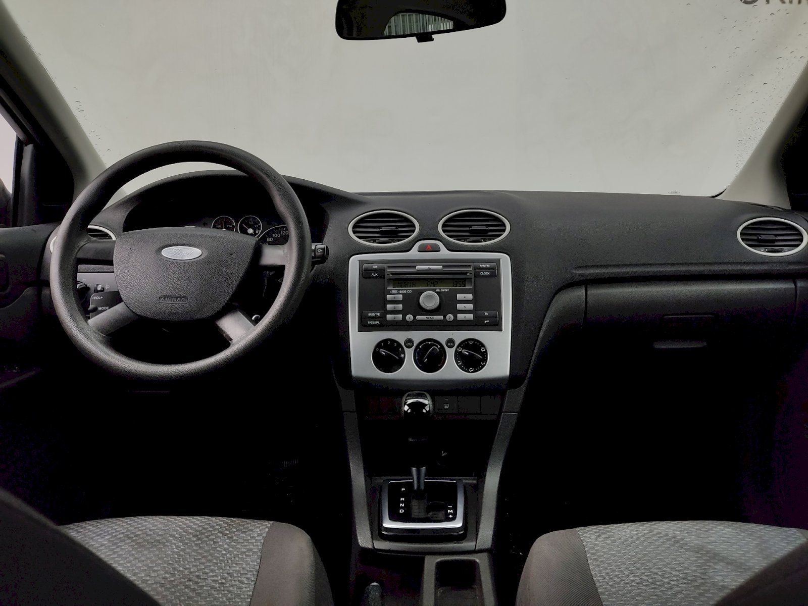 Ford Focus, 1,6 i 74 Kw Automat - fotka 5