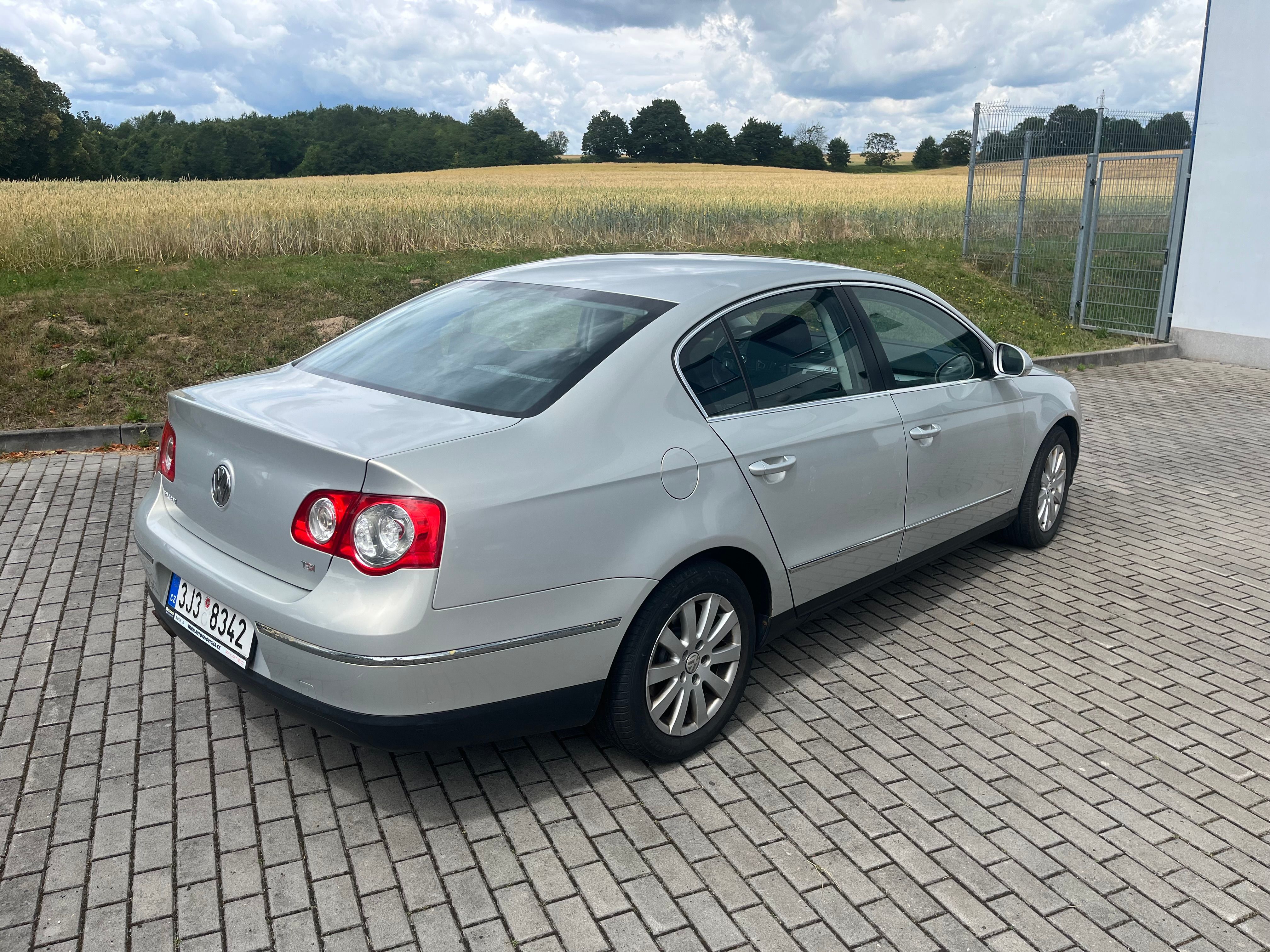 Volkswagen Passat, 1.8 TSI, STK do 22.7.2027 - fotka 5