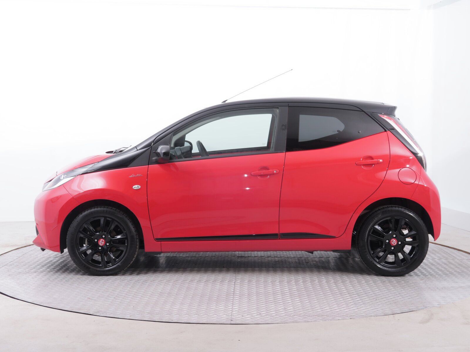 Toyota Aygo, 1.0 VVT-i, Serv.kniha, Klima - fotka 3