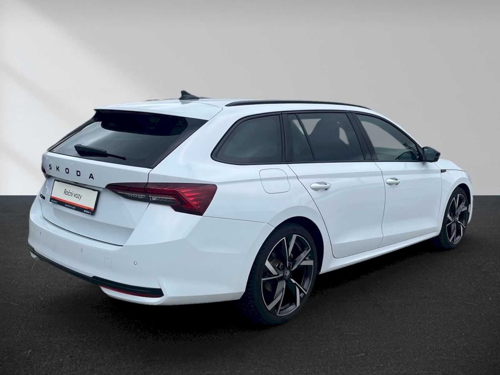 Škoda Octavia, COMBI SPORTLINE 1.5 TSI 110 kW - fotka 2