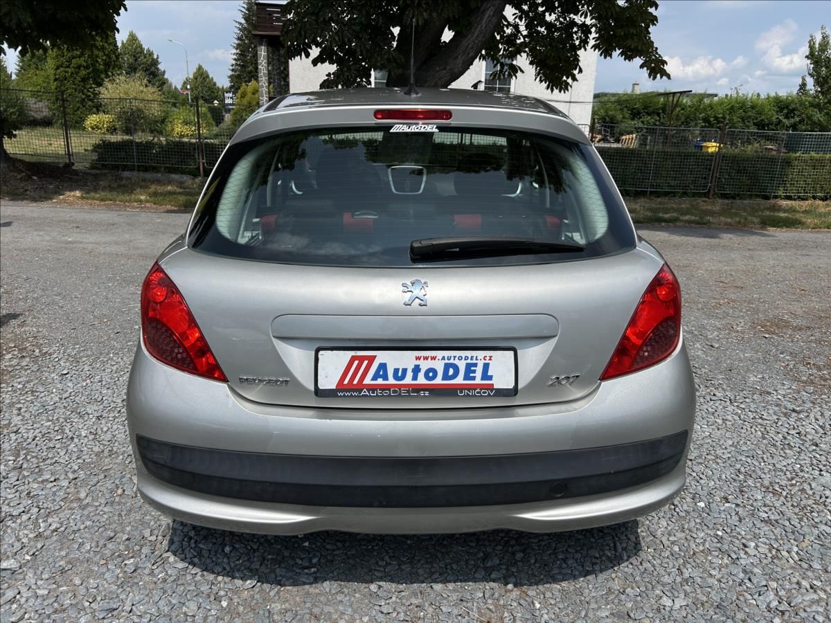 Peugeot 207, 1,4 i  Klima,ISOFIX,CentrálDO - fotka 5