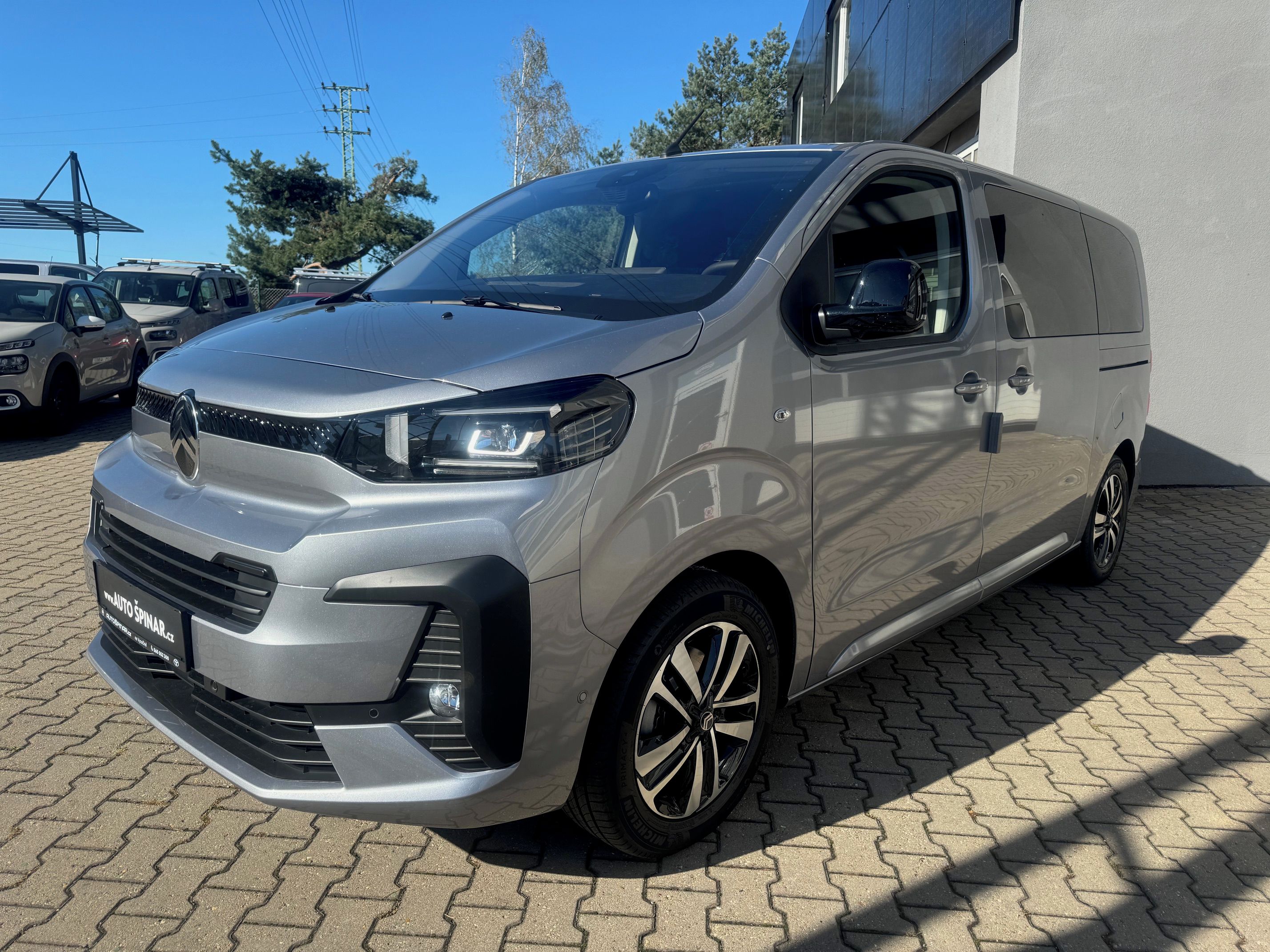 Citroën SpaceTourer, FEEL M 2.2 HDi 180k EAT8 8 mís - fotka 3