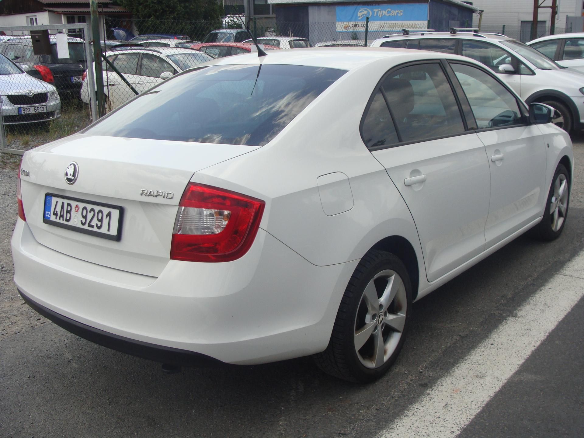 Škoda Rapid, 1.2 TSi Ambiente, koupeno v ČR - fotka 6