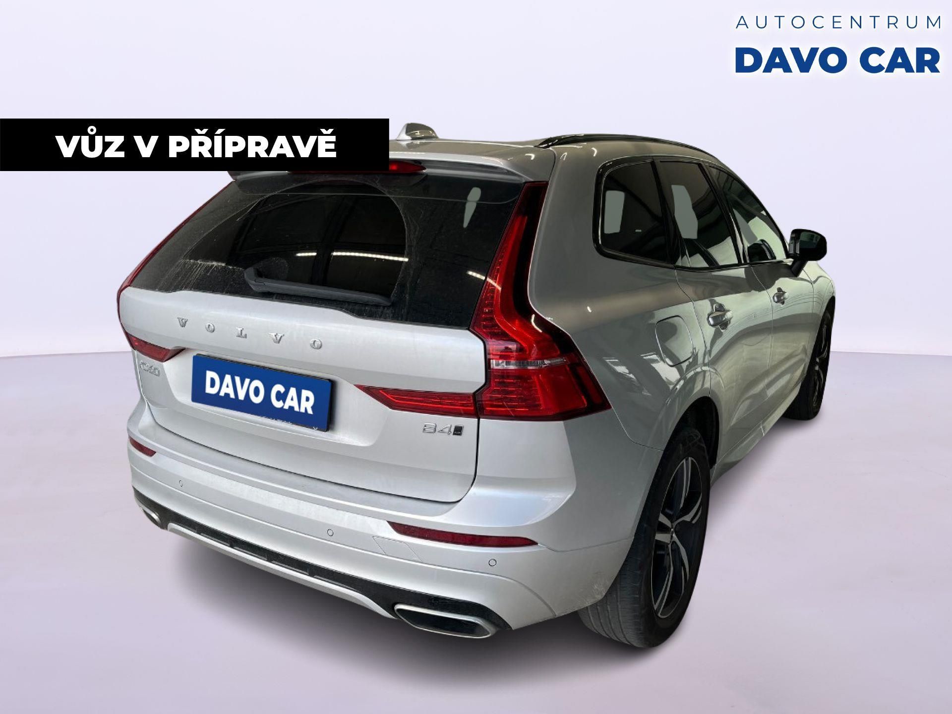 Volvo XC60, 2.0 B4 145kW R-Design CZ Aut. - fotka 3