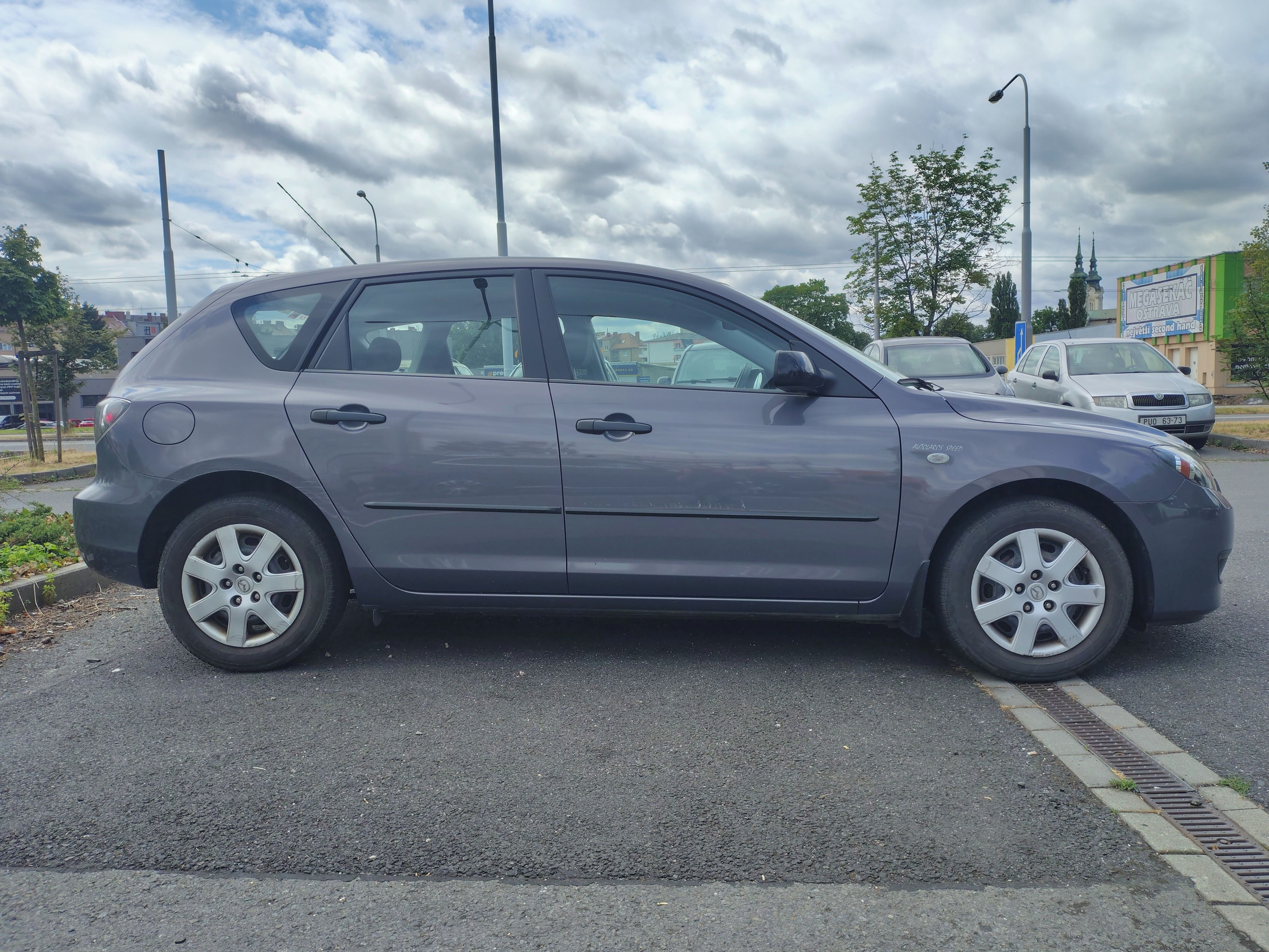 Mazda 3, najeto 70kkm - fotka 3
