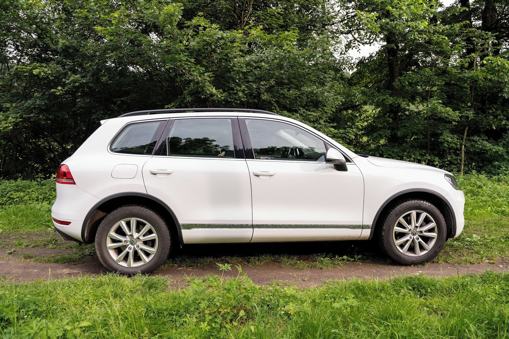 Volkswagen Touareg, 3.0 TDi - z garáže - fotka 6