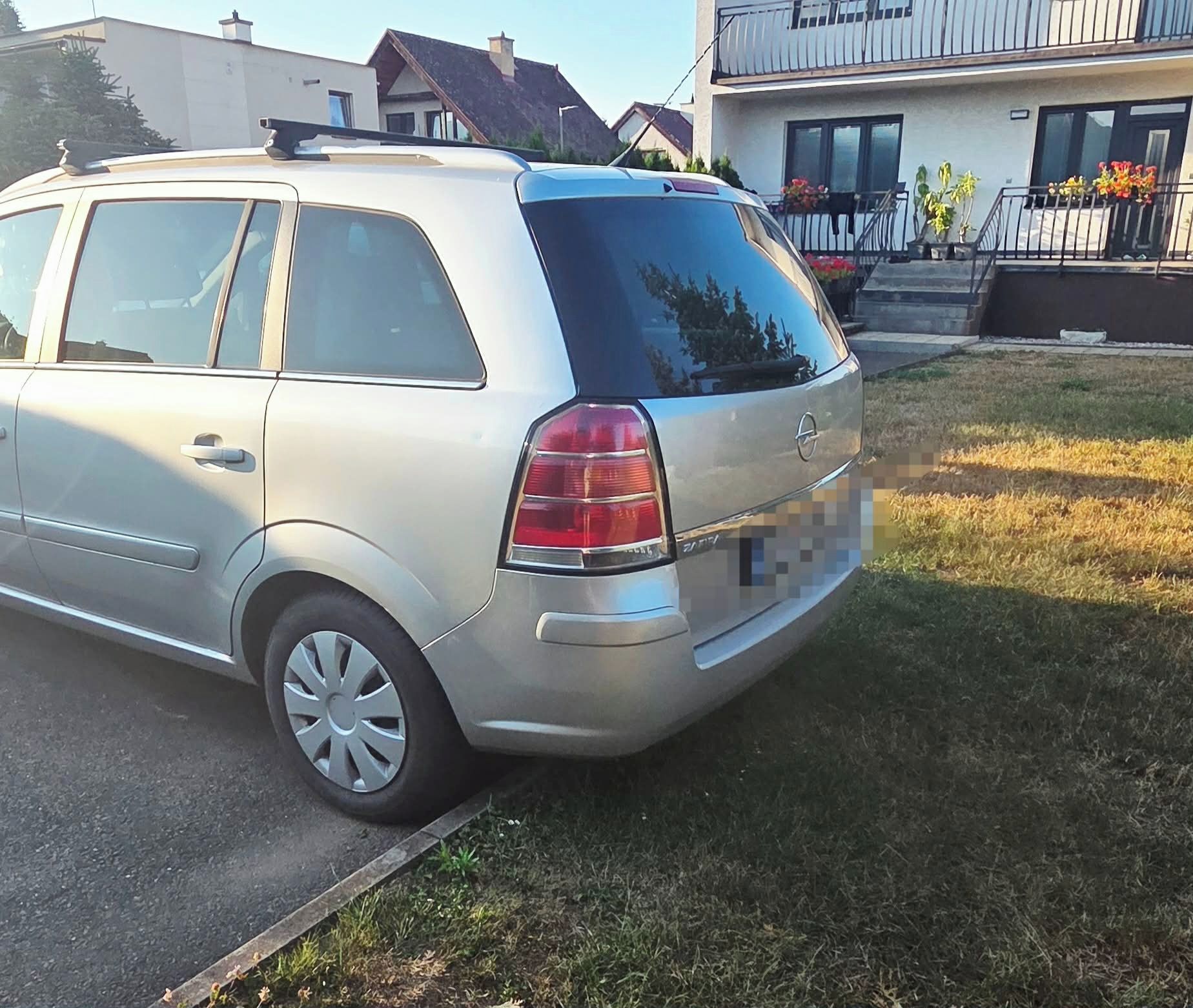 Opel Zafira, Opel Zafira 1.8 16V LPG 7míst - fotka 2