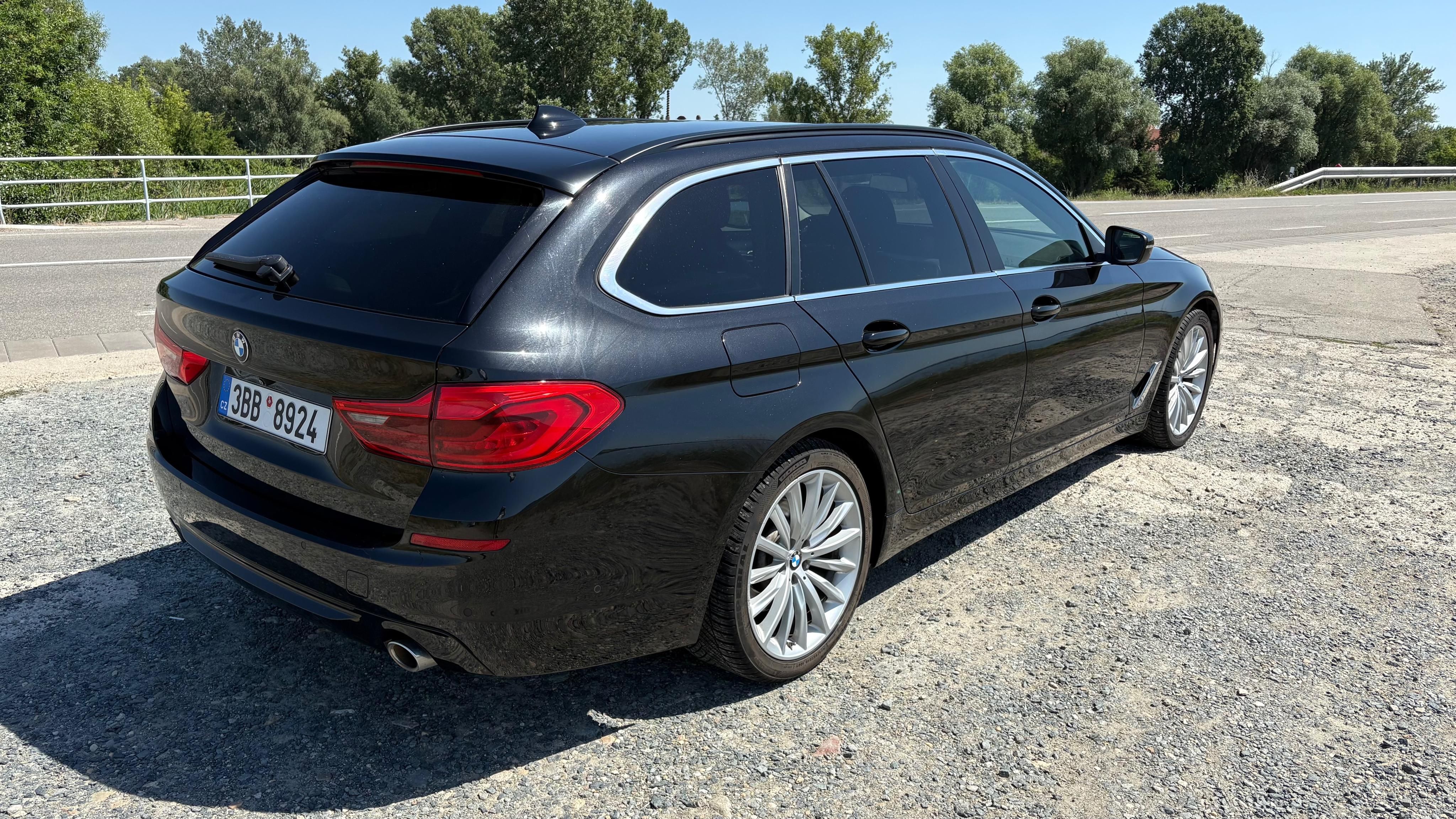 BMW Řada 5, BMW G31 520D - fotka 4