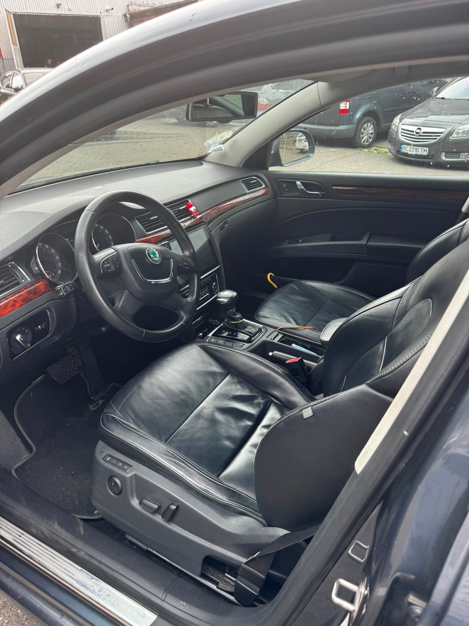 Škoda Superb - fotka 3