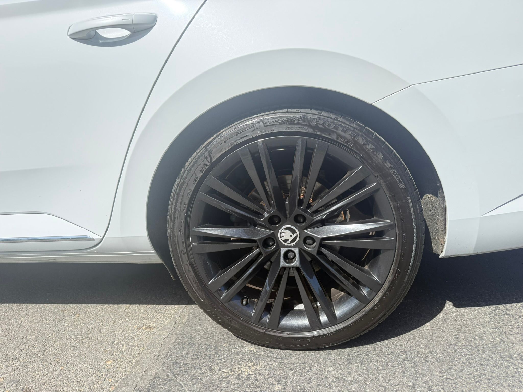 Škoda Superb, 2,0TDi 147kW 4x4 L&K ZARUKA TZ - fotka 6