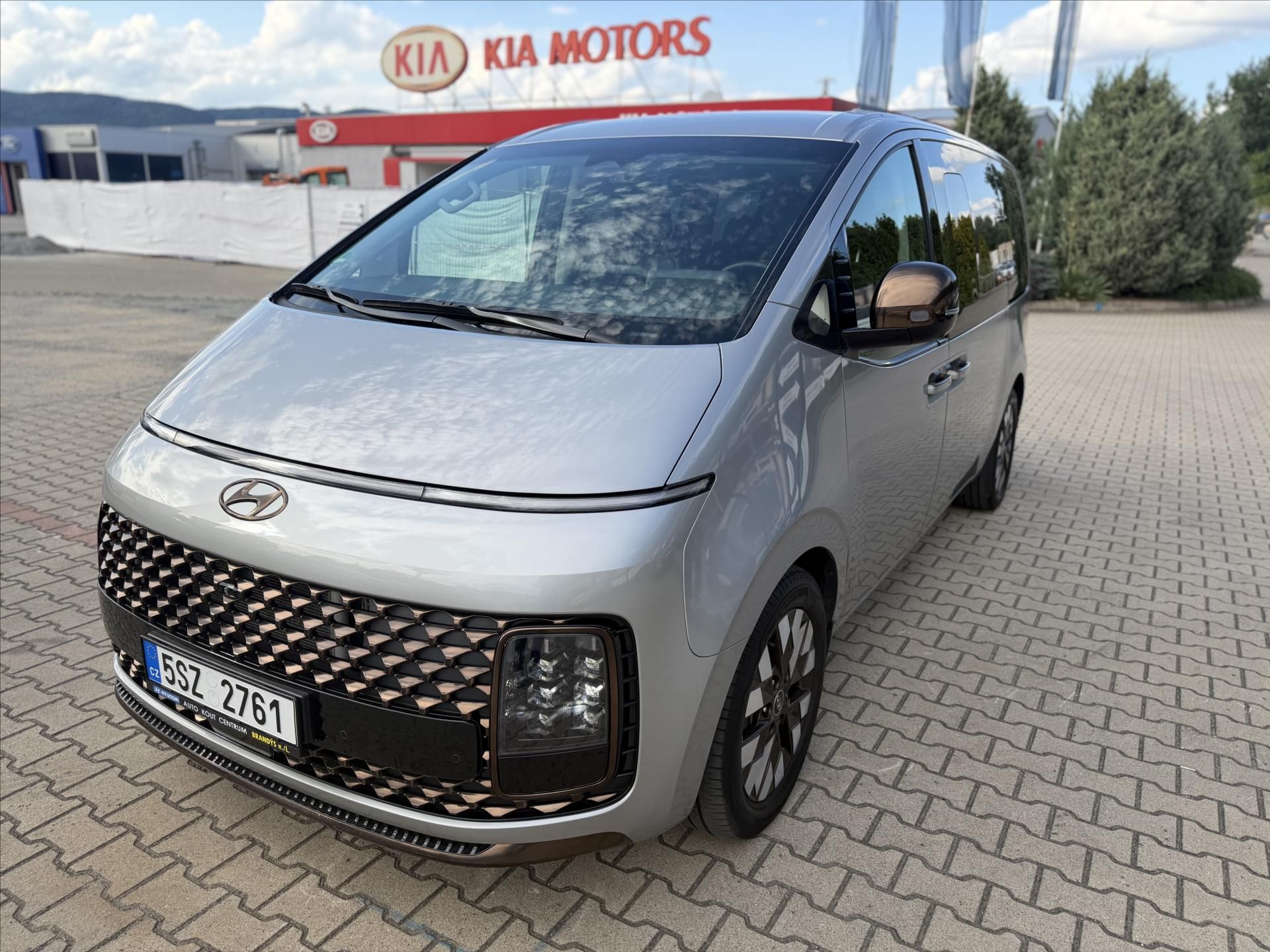 Hyundai Staria, 2,2 CRDi 7míst. Z.ALU, TOP - fotka 3
