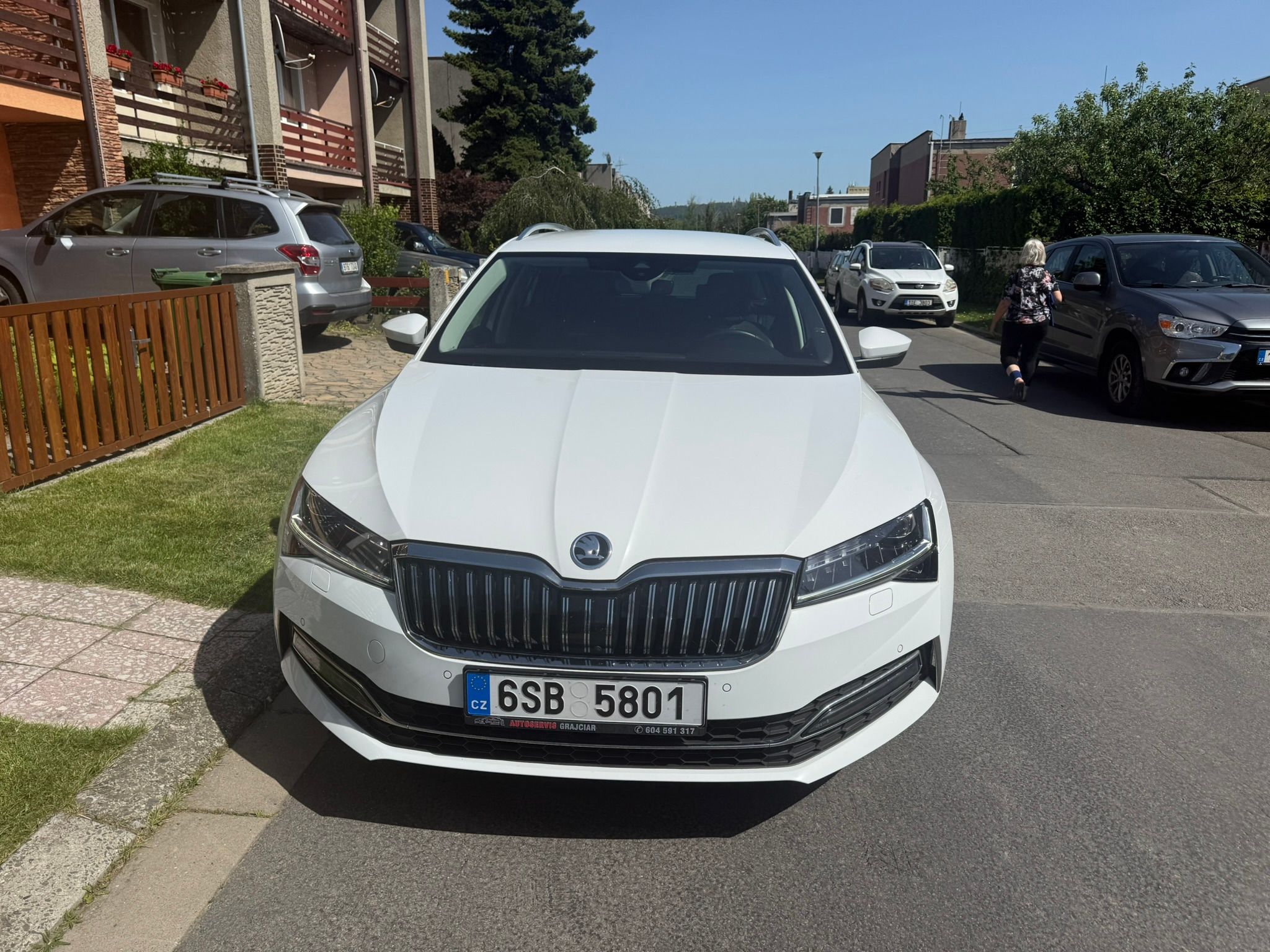 Škoda Superb, 2,0TDi 147kW 4x4 L&K ZARUKA TZ - fotka 2