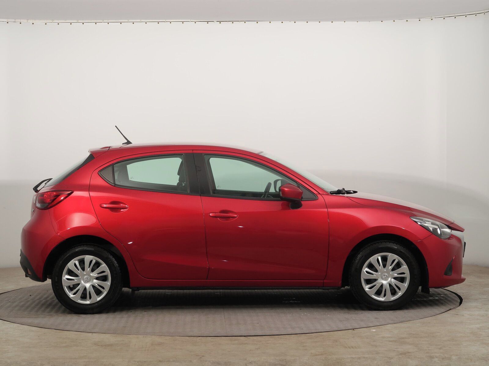 Mazda 2, 1.5 16V, Serv.kniha, Klima - fotka 6