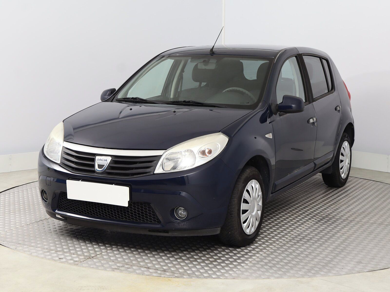Dacia Sandero, 1.6 MPI, rezervace - fotka 2