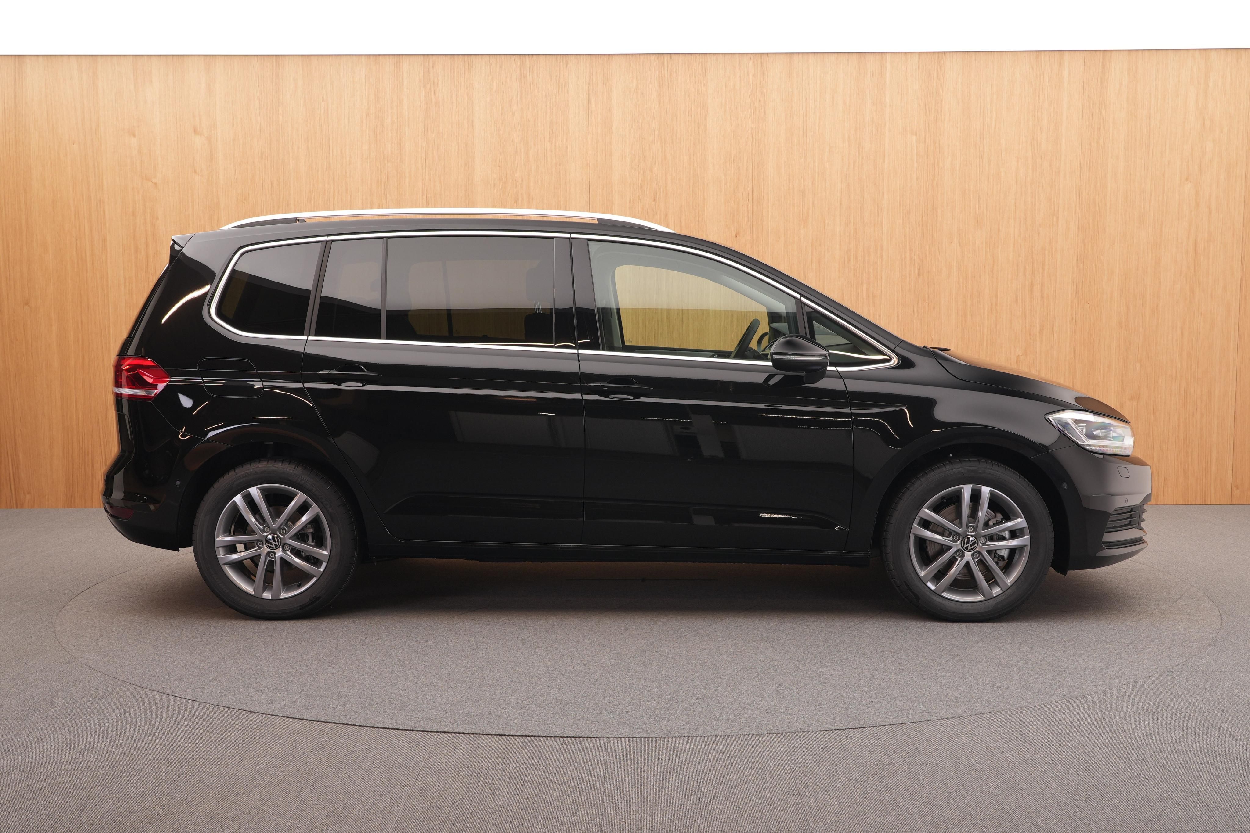 Volkswagen Touran, Love 1.5 TSI DSG - fotka 5