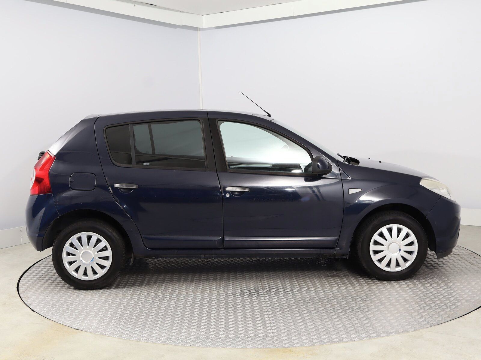 Dacia Sandero, 1.6 MPI, rezervace - fotka 6