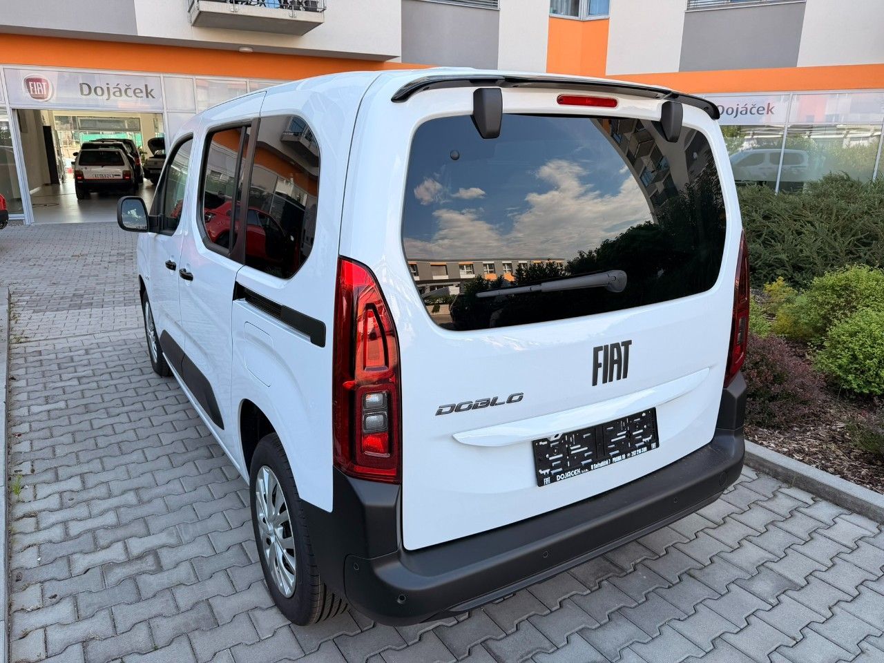 Fiat Dobló, Panorama 1,5 BlueHDI 130k AT8 - fotka 4