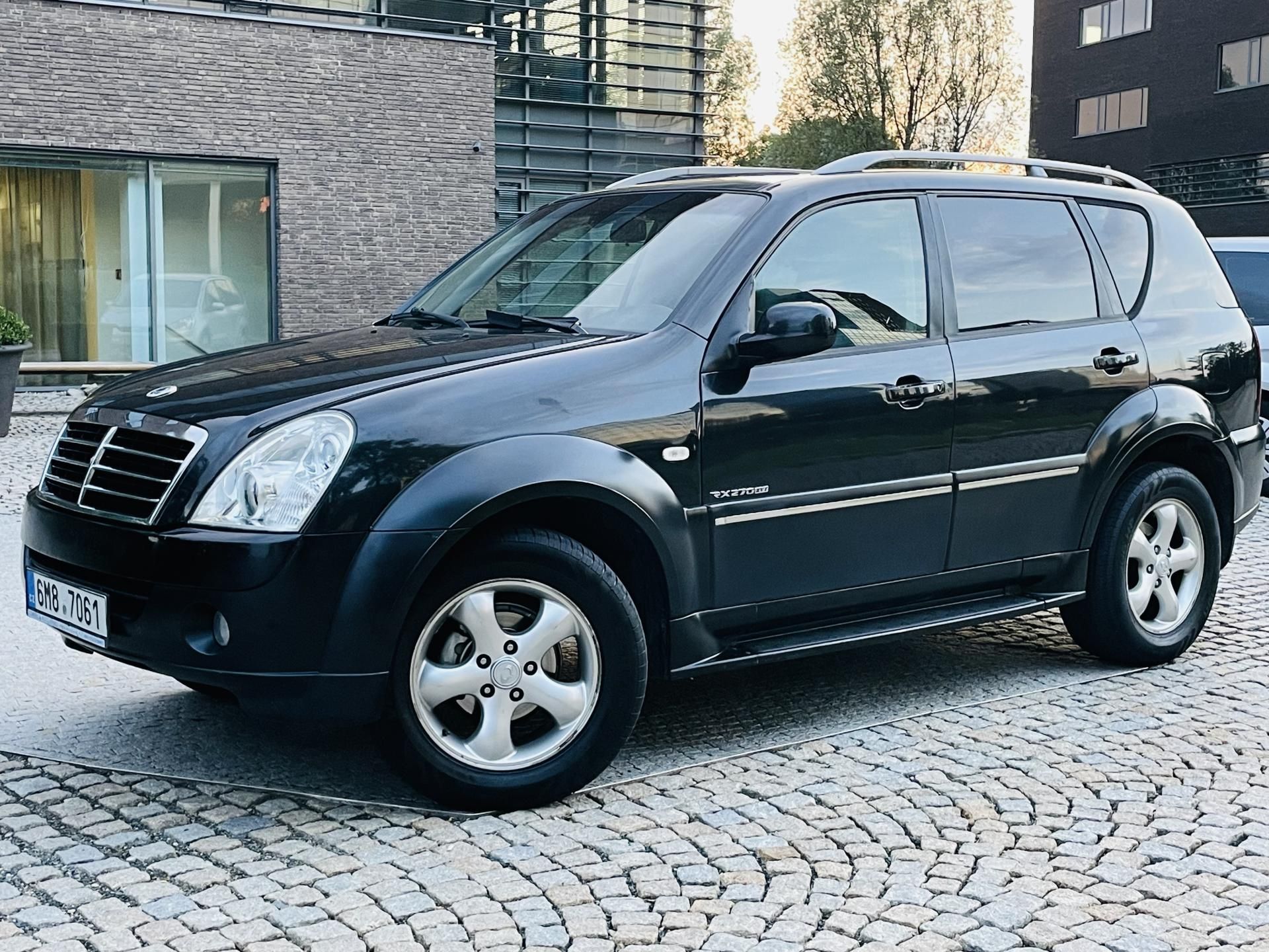 SsangYong Rexton, 2.7XDi 4x4 AUT VÝHŘEV KAMERA - fotka 3