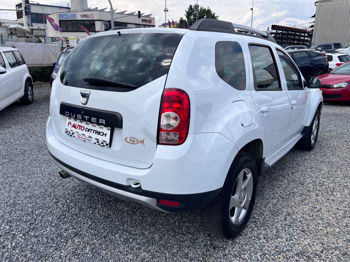 Dacia Duster, 1.6 16V 4X4 - fotka 5