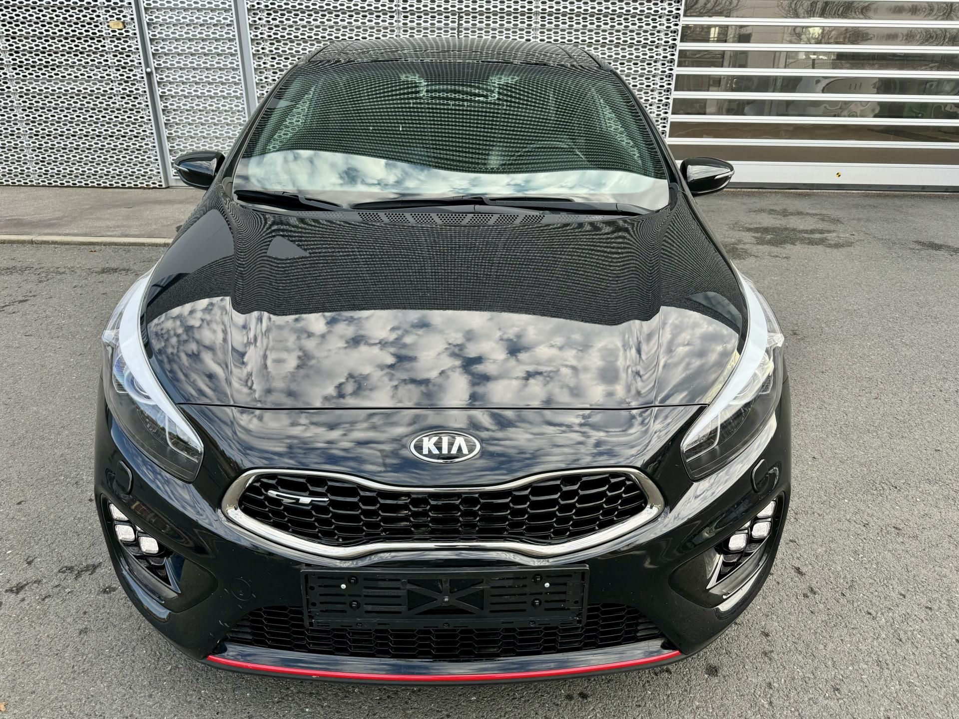 Kia Cee´d, 1.6 T-GDI 150kW GT Plus RECARO - fotka 2