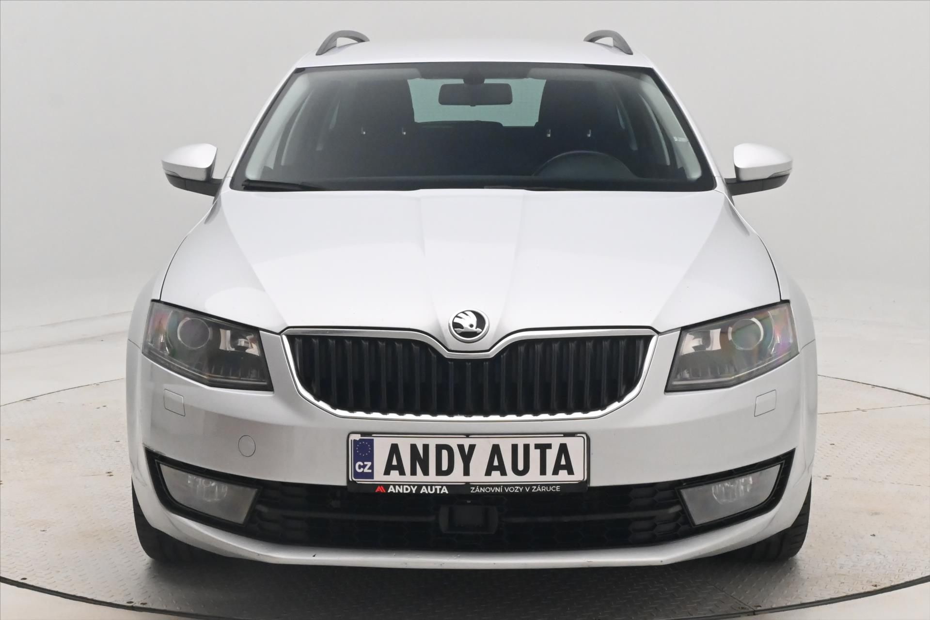 Škoda Octavia, 1,6 TDI 81kW tažné nová STK - fotka 2