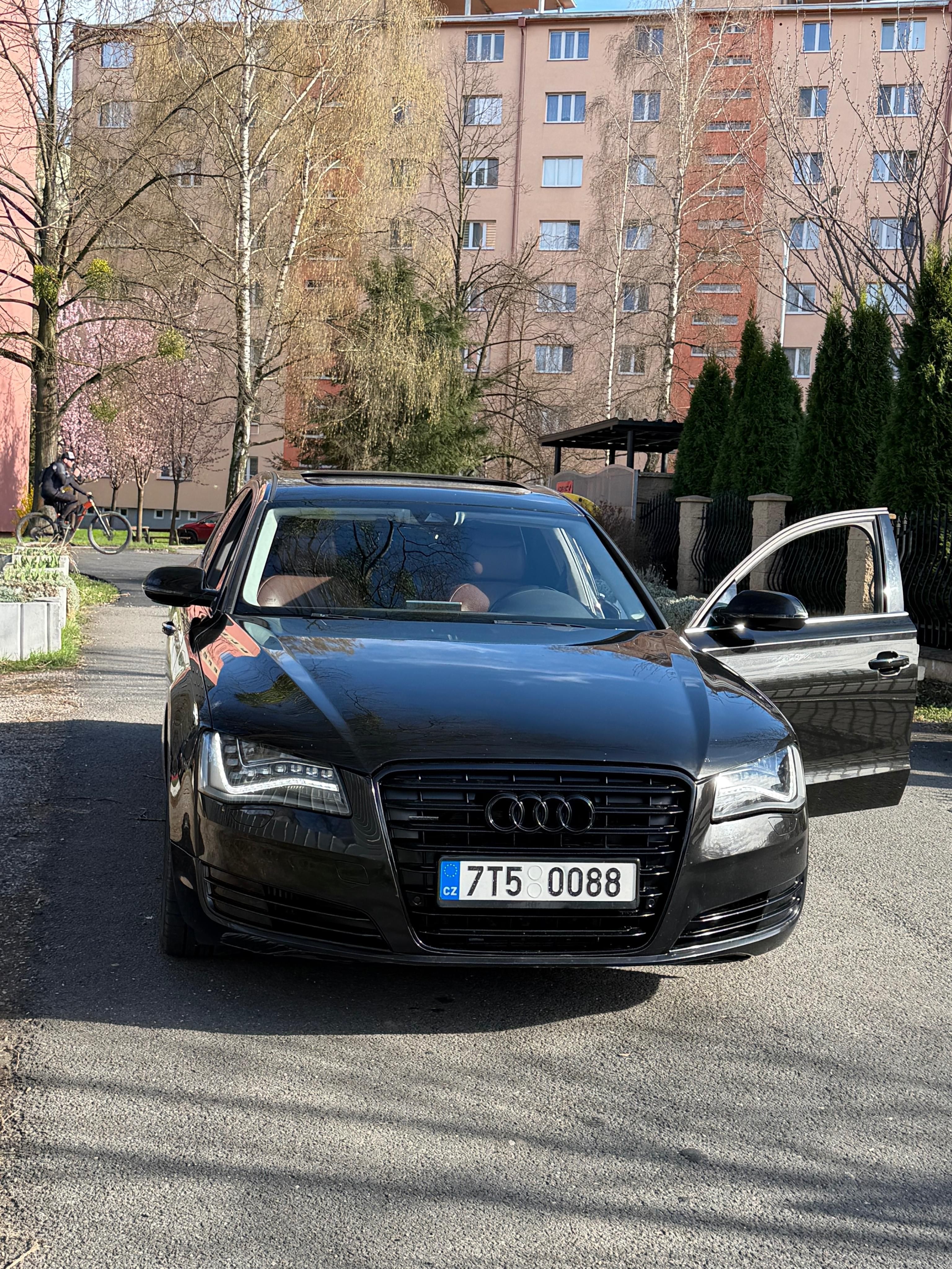 Audi A8 - fotka 4