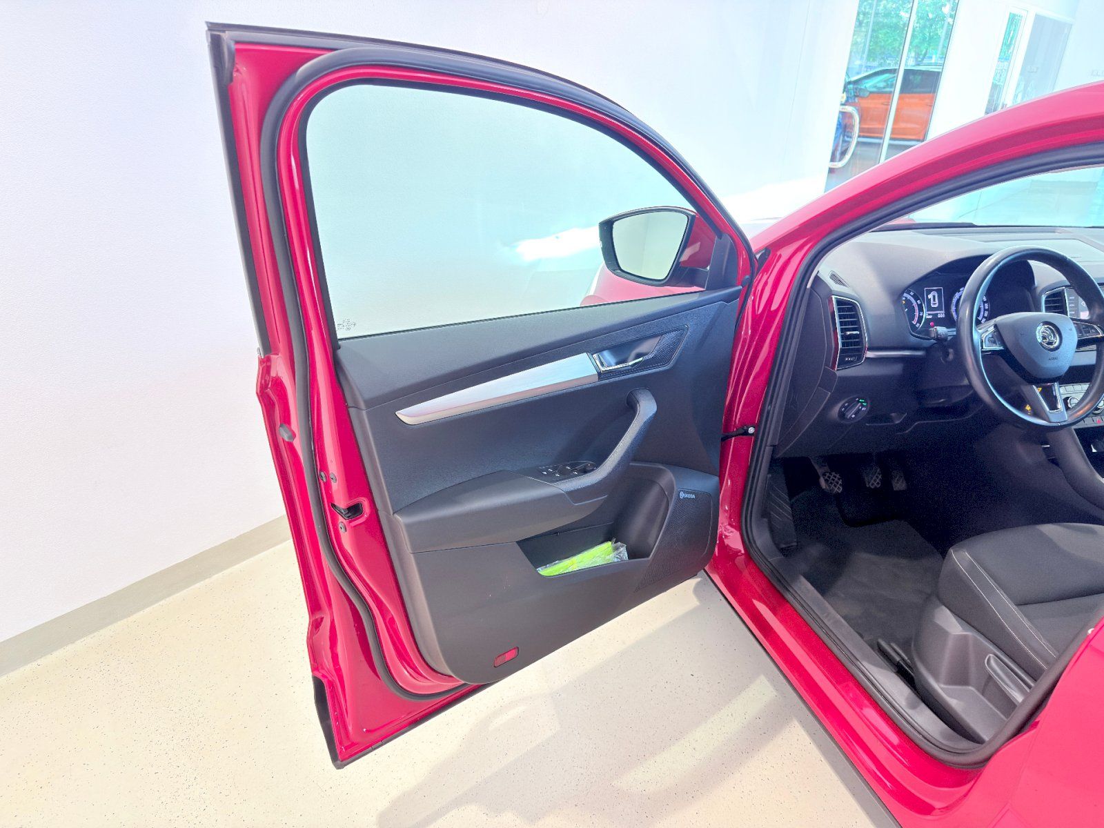 Škoda Karoq, Ambition PLUS 1.5 TSI / 110kW - fotka 6