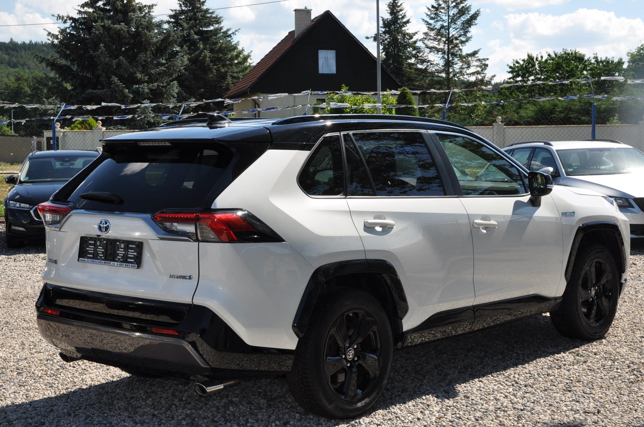 Toyota Rav4, 2.5 Hybrid 131kW 4x4 Kůže - fotka 3