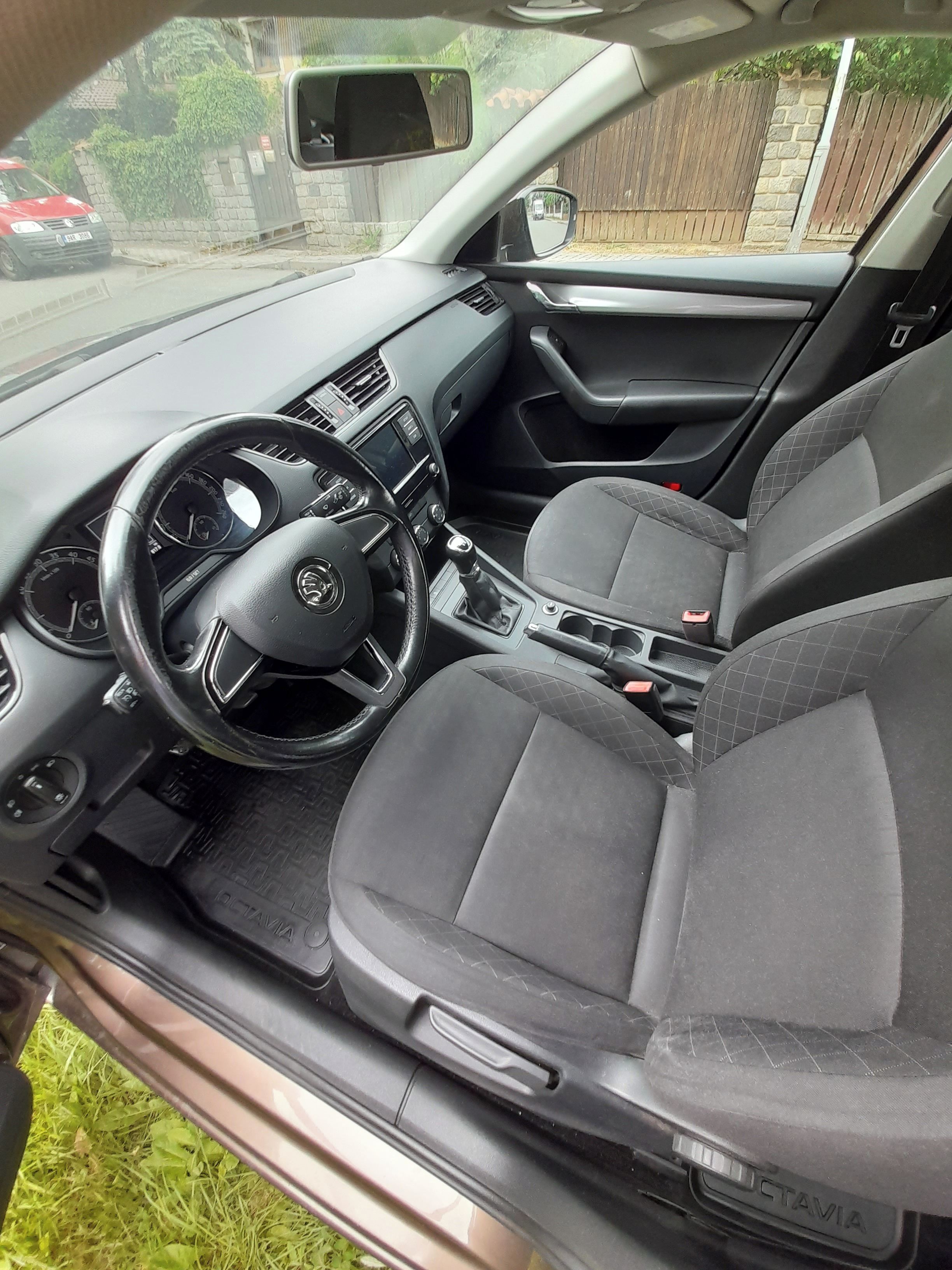 Škoda Octavia, 1.6.tdi - fotka 6