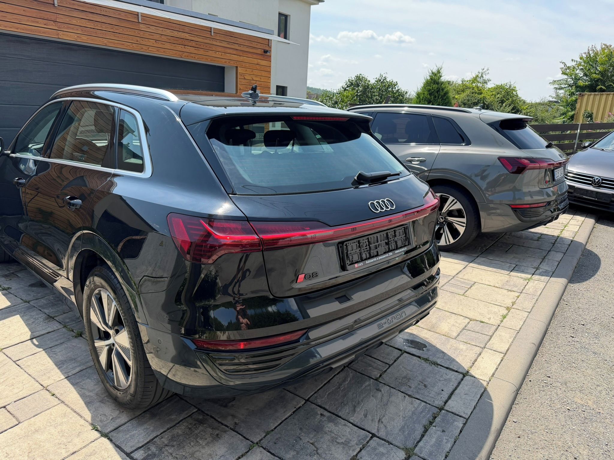 Audi Q8 e-tron, 50,asitenti,kamery okolí,kessy - fotka 5