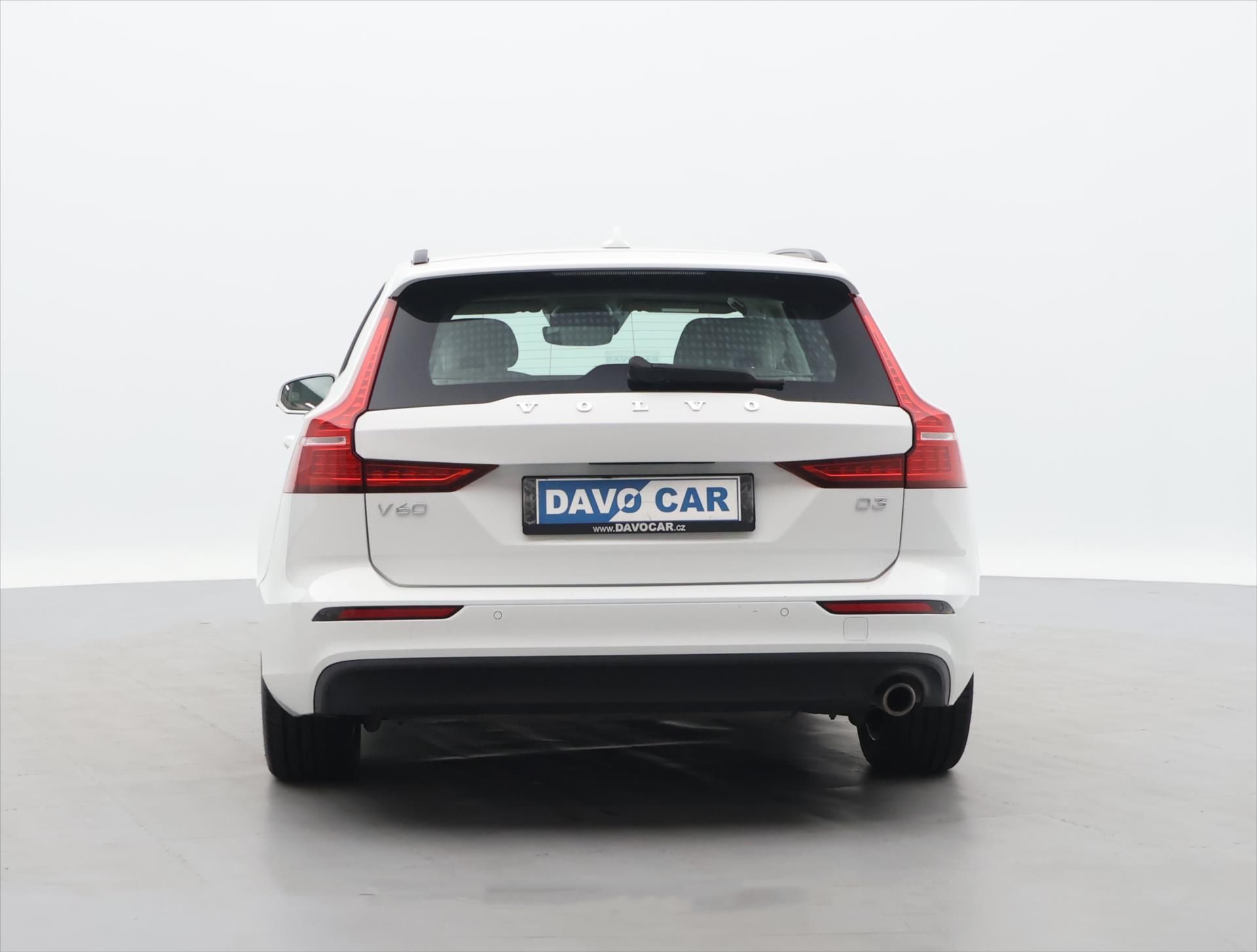 Volvo V60, 2,0 D3 110kW Drive-E Momentum - fotka 6