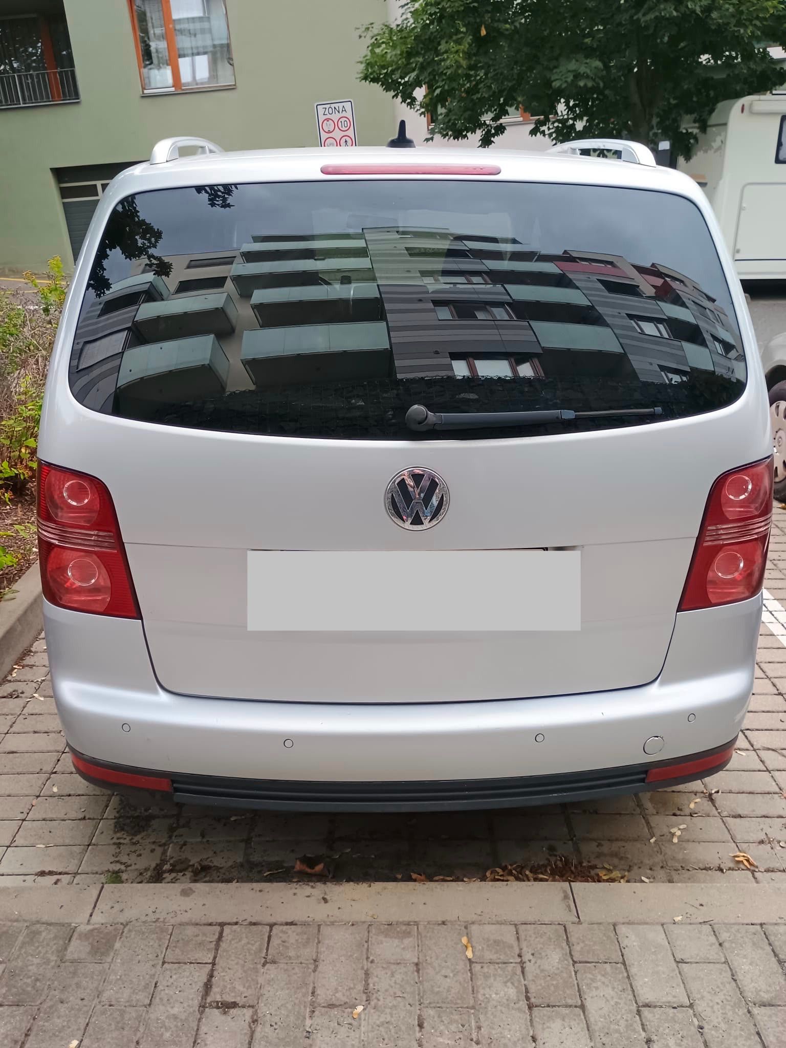 Volkswagen Touran - fotka 3