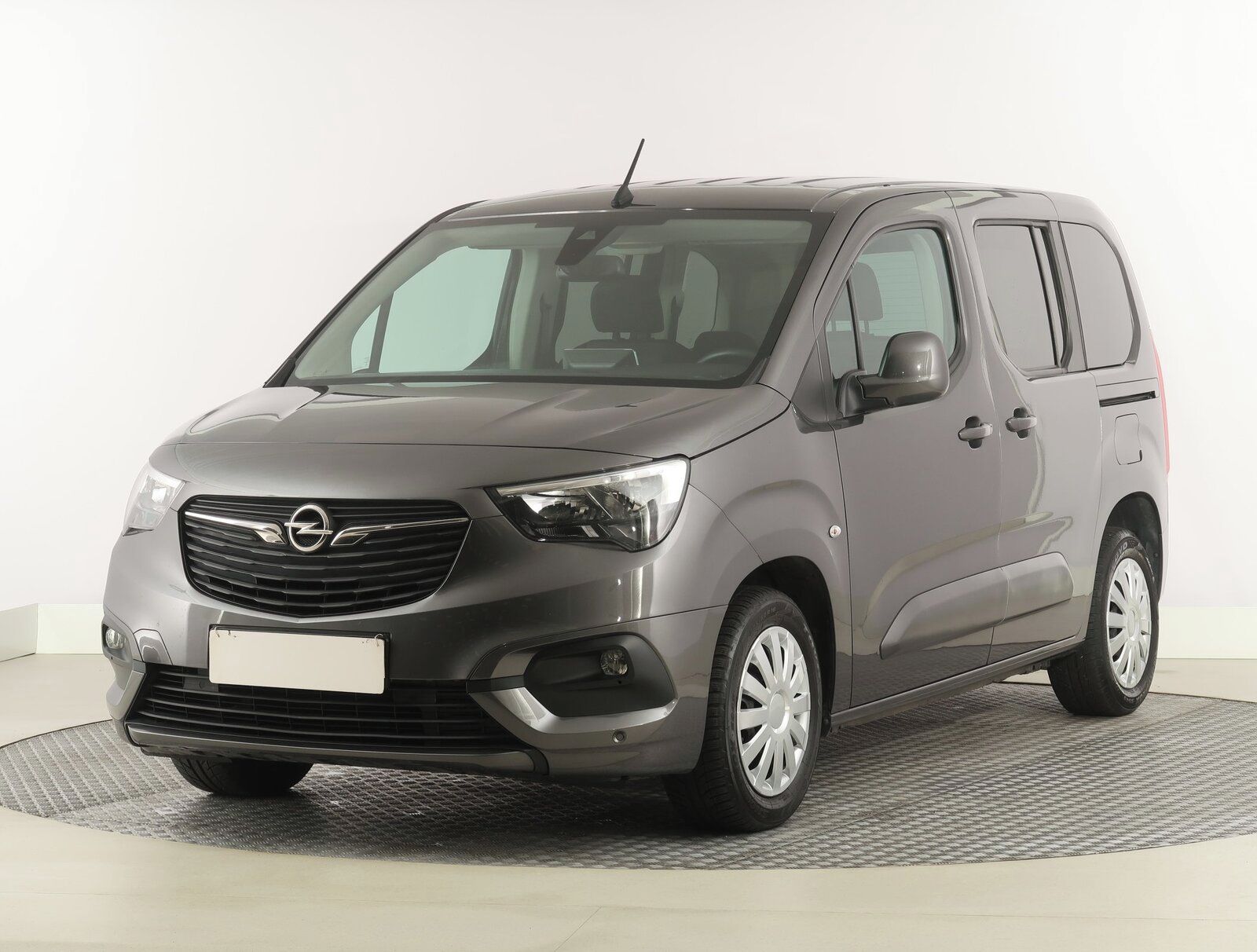 Opel Combo, 1.2 Turbo, 7Míst, Klima, 1Maj - fotka 2