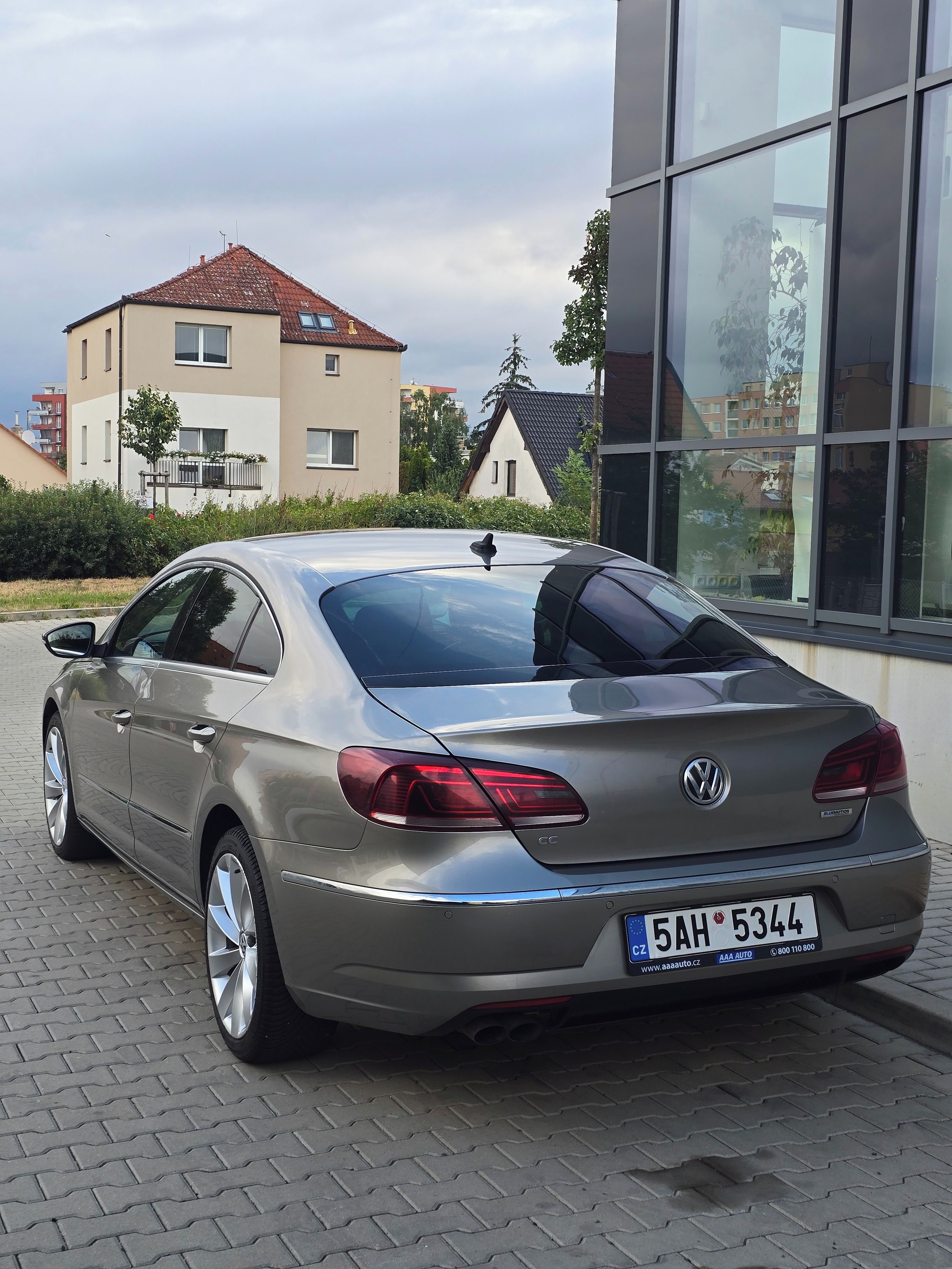 Volkswagen CC, 2.0 TDI 103 Kw DSG, Bi-xenon - fotka 4