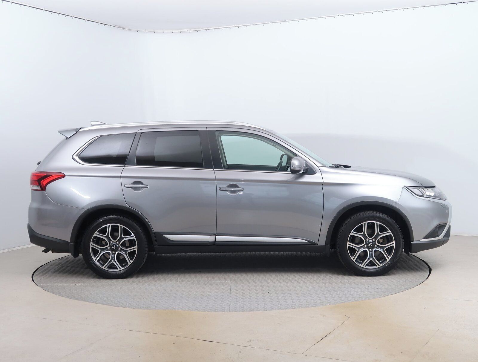 Mitsubishi Outlander, 2.0, LPG, 4X4, Automat - fotka 6