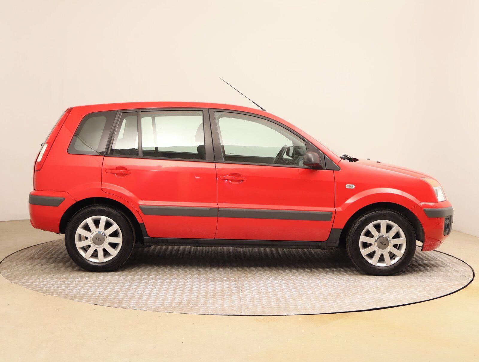 Ford Fusion, 1.4, po STK, jezdí výborně - fotka 6
