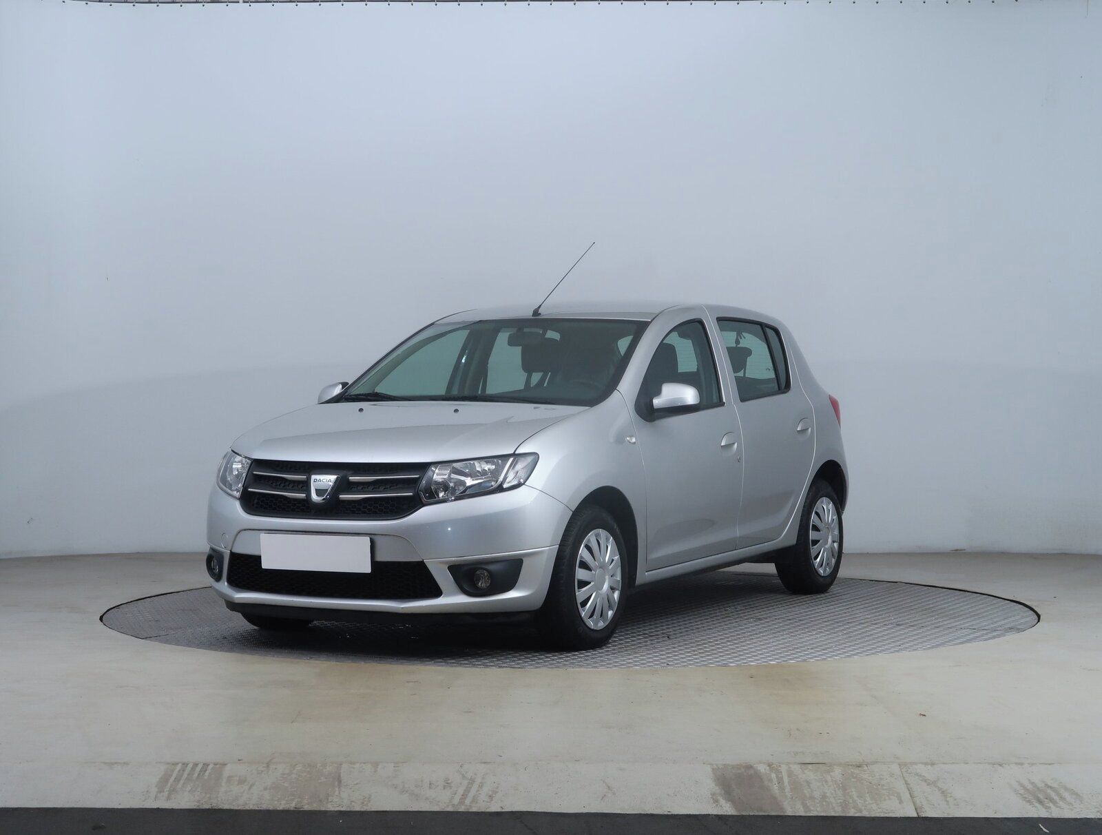 Dacia Sandero, 0.9 TCe, ČR,1.maj, Navi, Klima - fotka 2